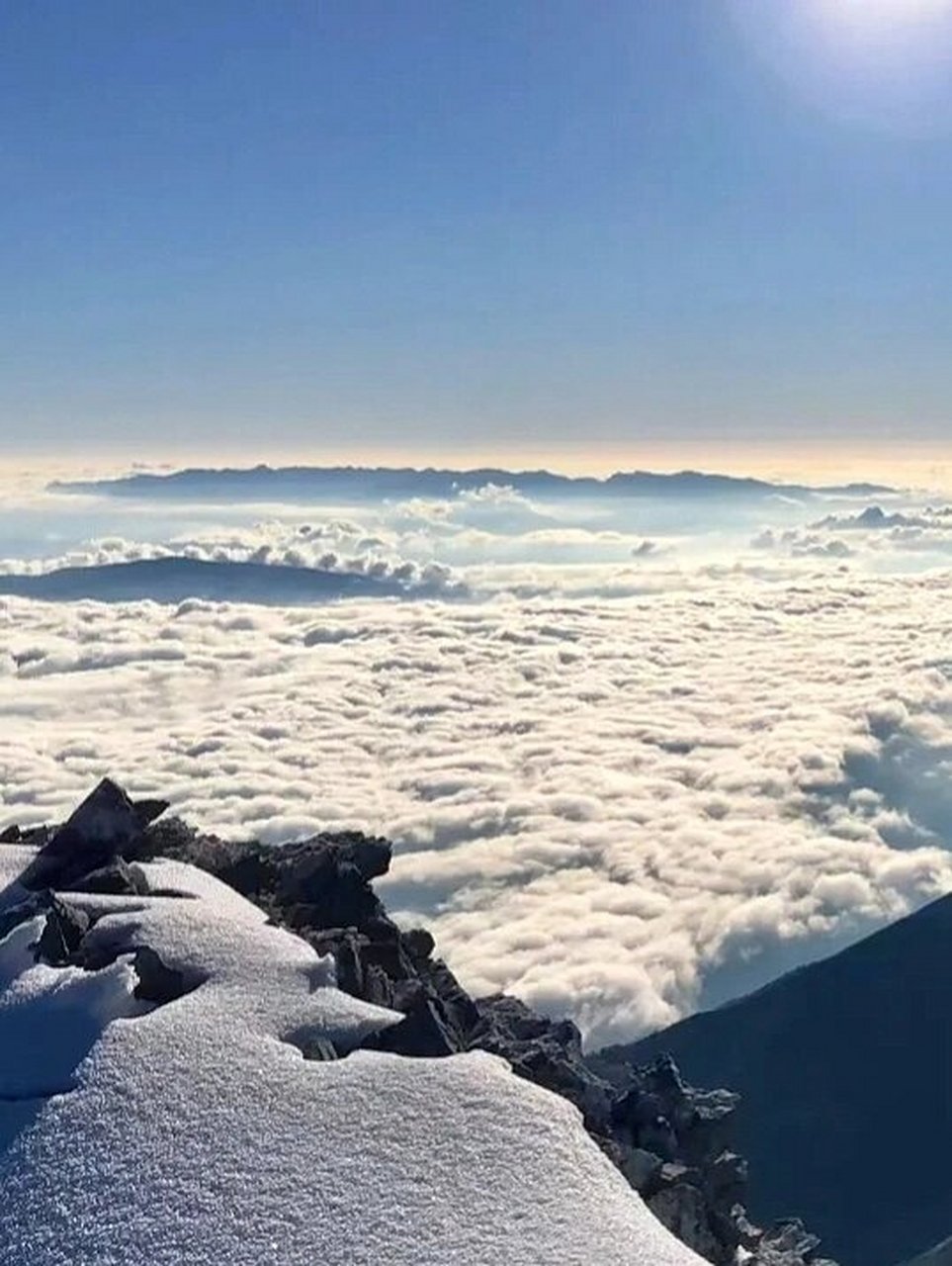 75位置: 哈巴雪山位于云南省迪庆藏族自治州香格里拉市东南部 最高
