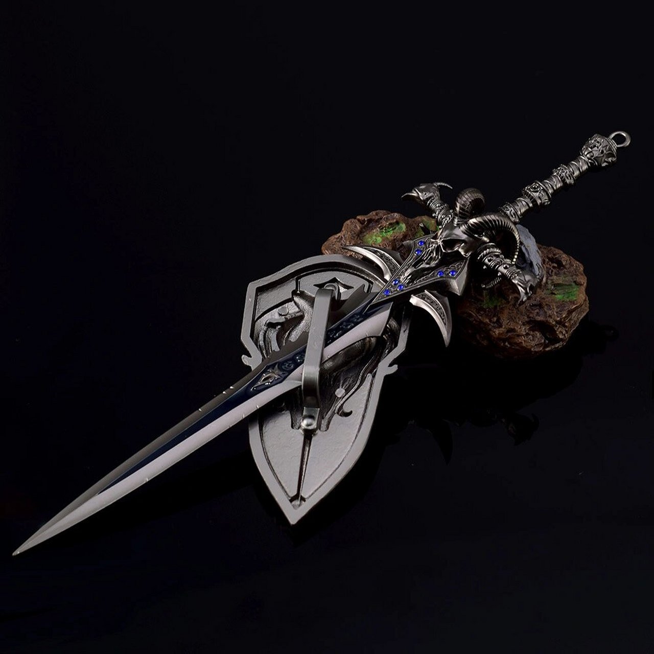 魔兽游戏周边霜之哀伤盾剑套装 魔兽游戏周边22cm霜之哀伤盾剑套装全