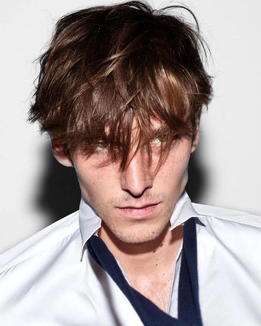 最近,法国男模 quentin demeester(昆汀·德米斯特)登上了 ami paris