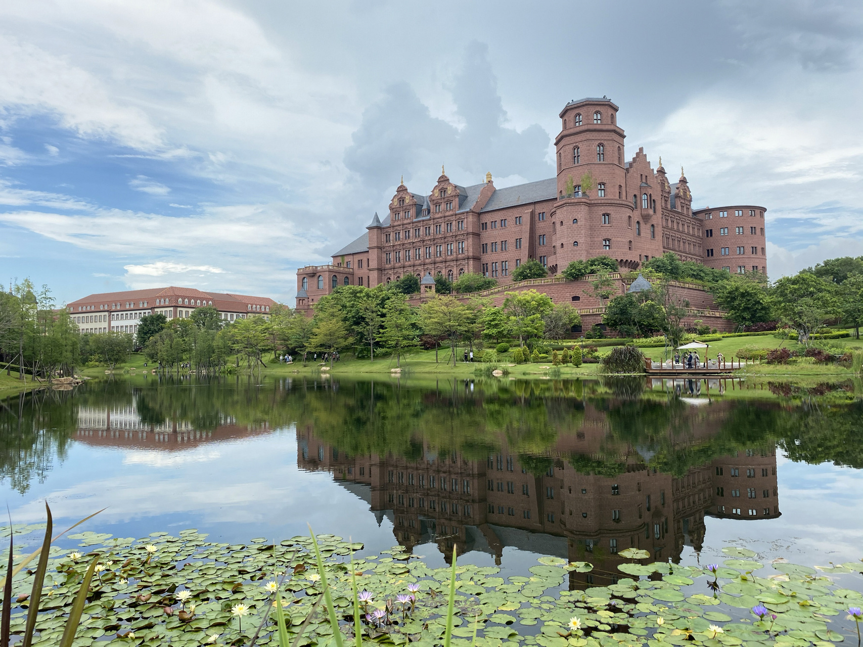 华为总部-东莞松山湖-欧洲小镇 有幸参观了华为松山湖 9899是东莞