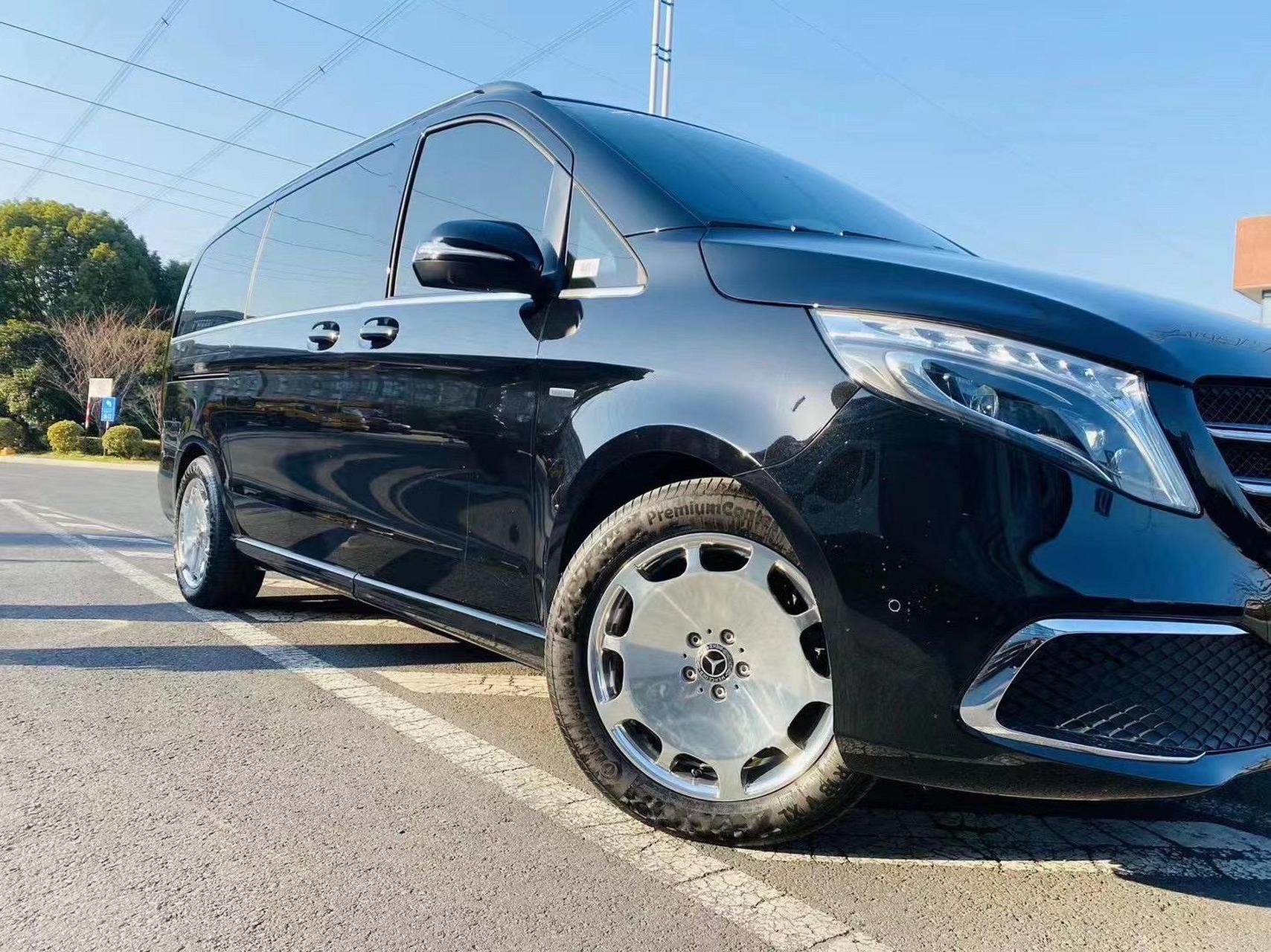 奔驰v260升级大饼锻造轮毂 奔驰v260升级18寸大饼锻造轮毂,贵族气息