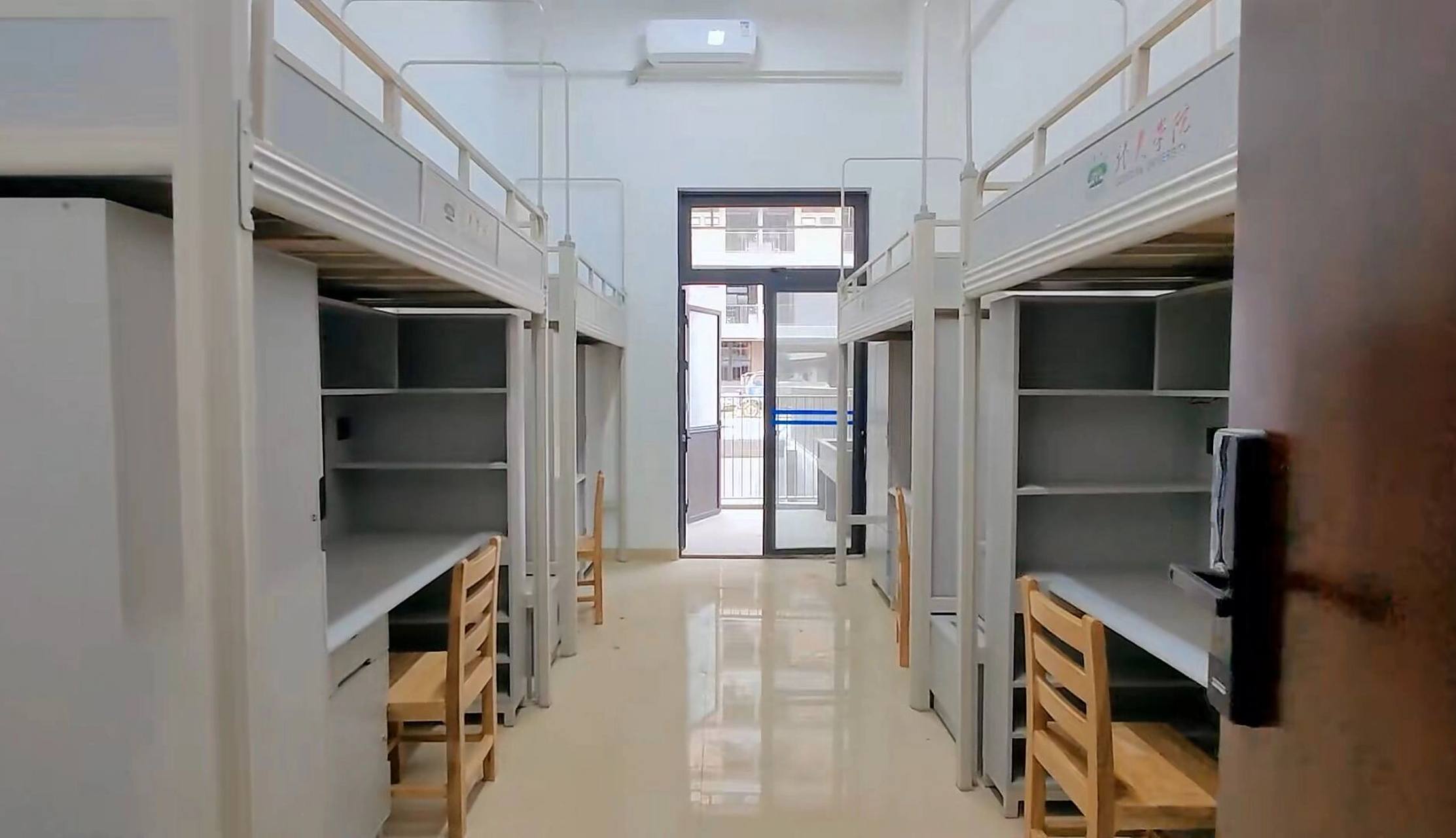 龙岩学院新宿舍    龙岩学院新宿舍豪华四人间96