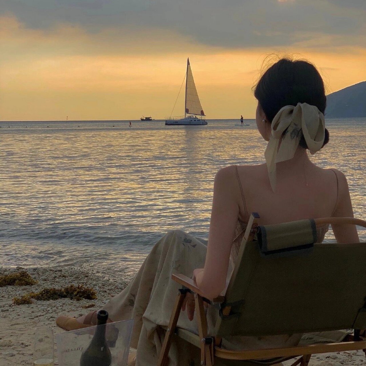 真人女生高清背影头像