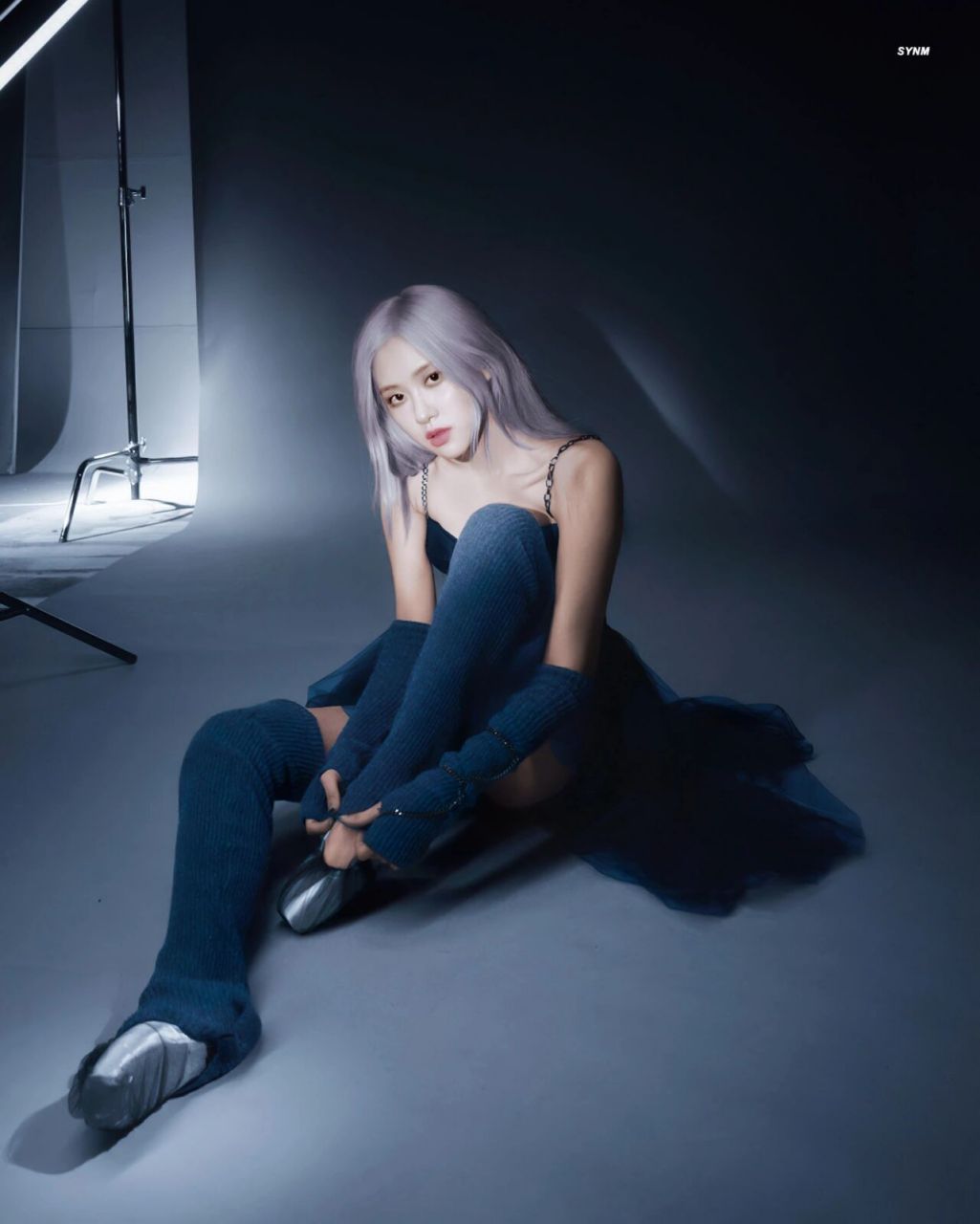 朴彩英rose蓝色高清壁纸