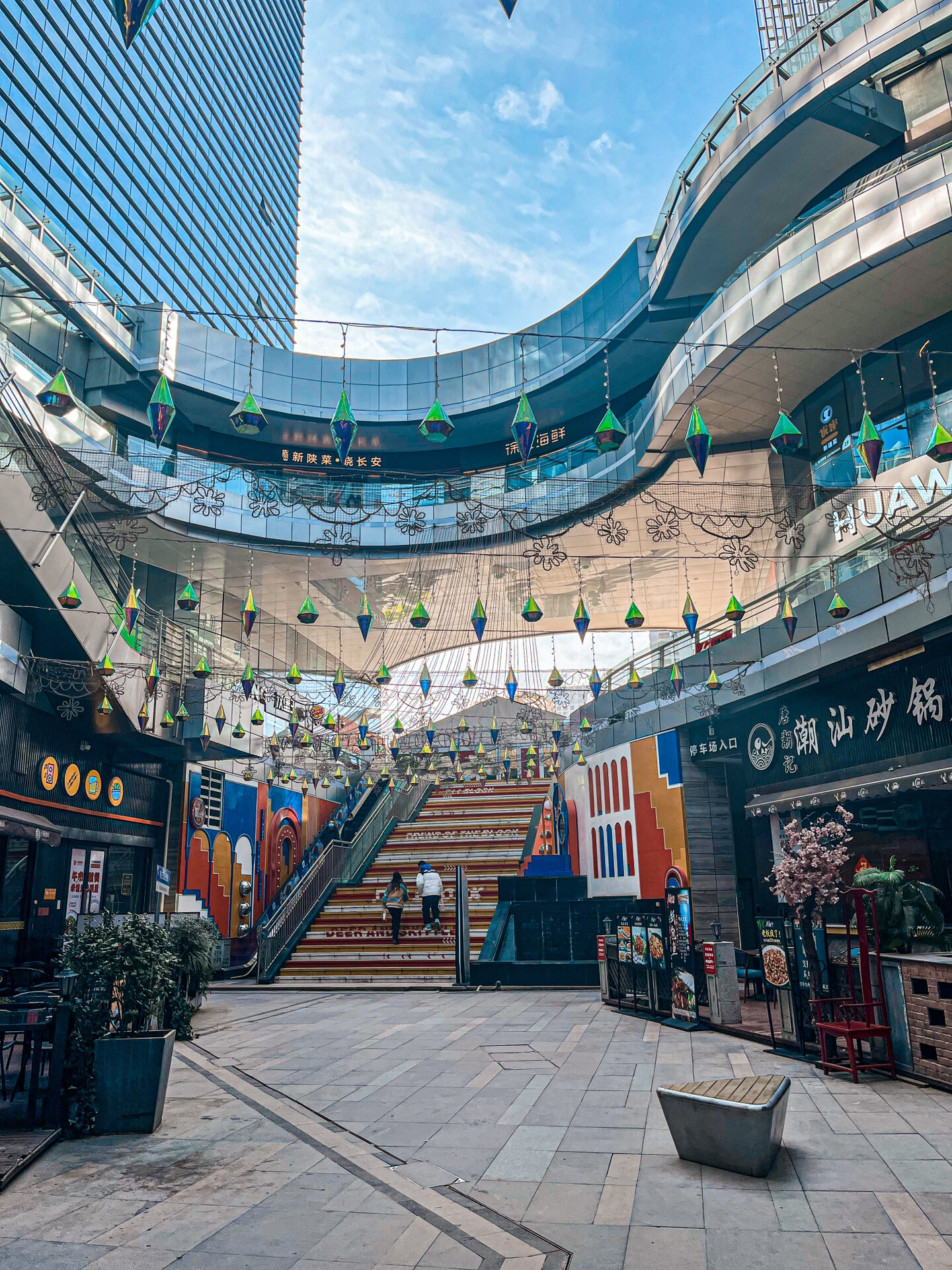 我们生根在西安高新抱三秦之土,汲皇城之水 t11街区品牌其中包