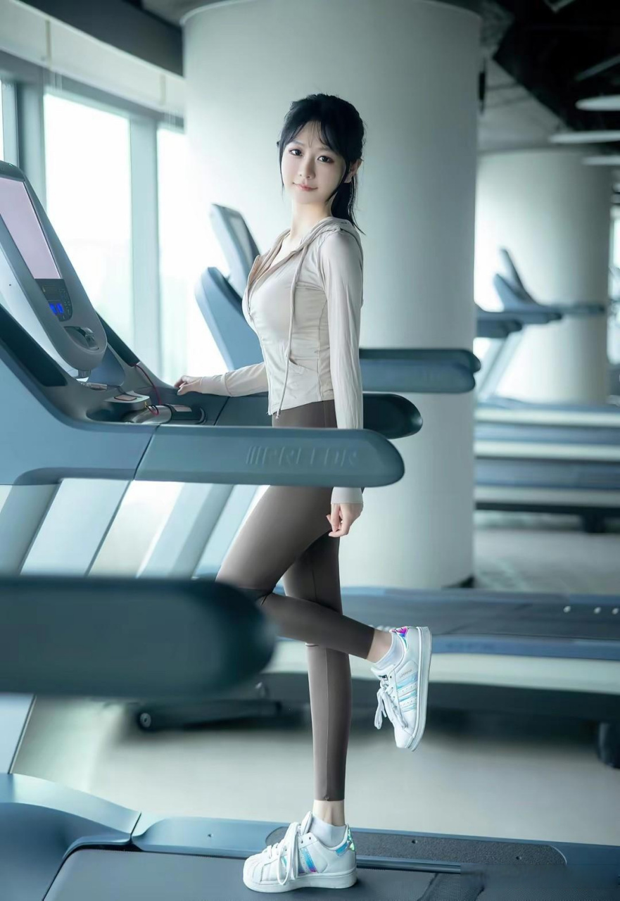 女性健身腿部塑形的动作有哪些     很多女生非常羡慕明星和模特那种