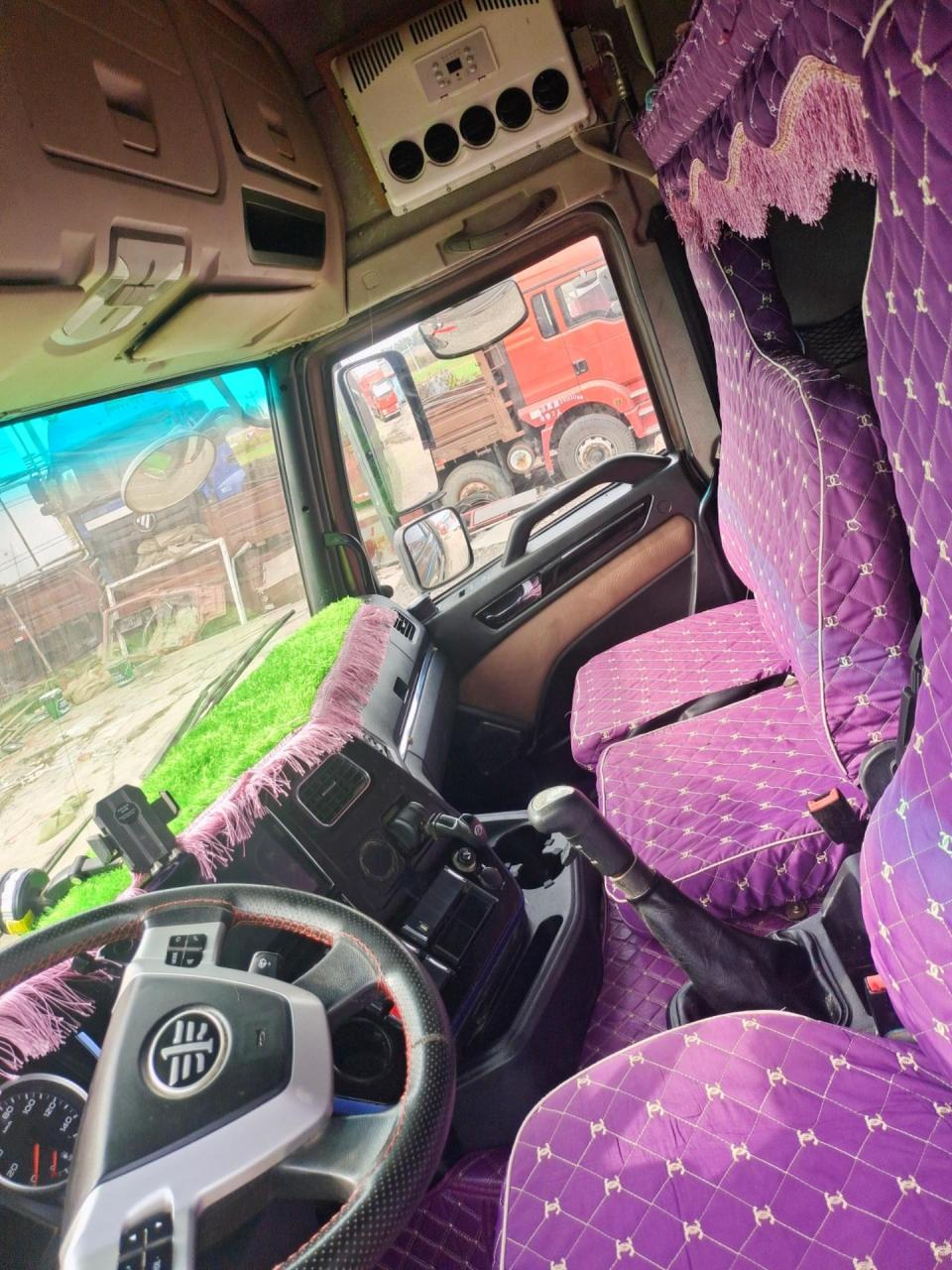 新到一台20年9月份国五排放解放龙vh2.0版6.