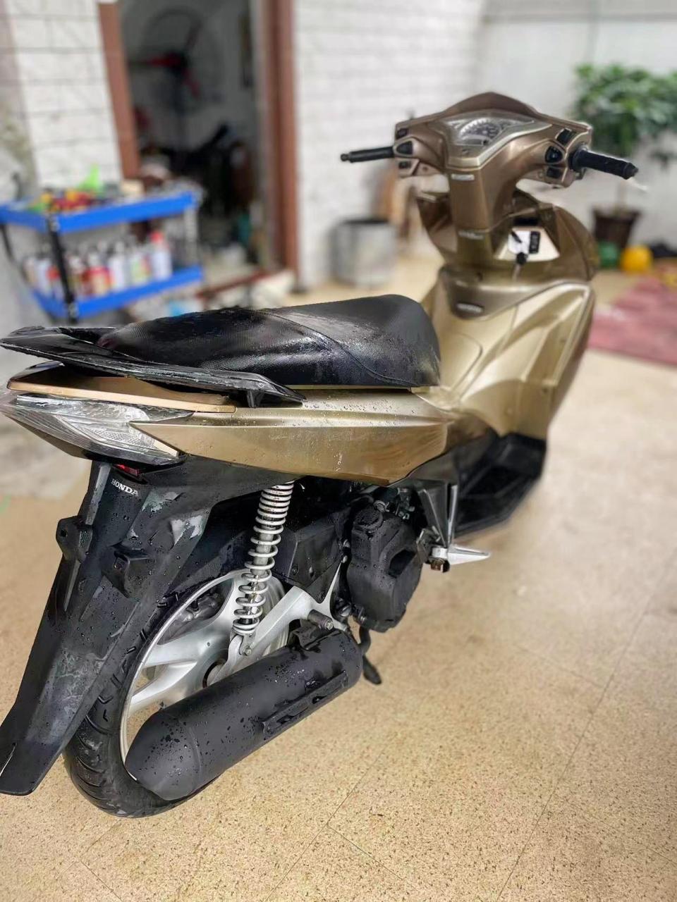 本田air blade125泰国弯刀! 纯进口水冷电喷,发动机状态良好!