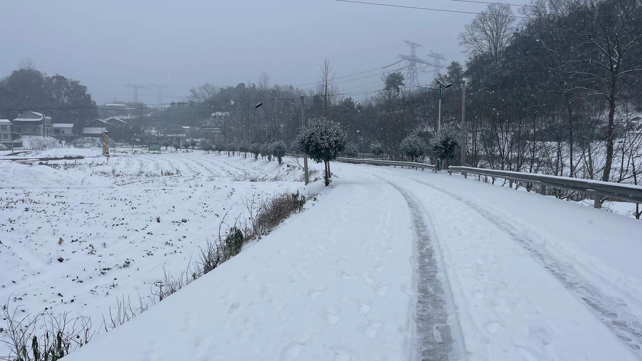 春节过年下雪心情图片