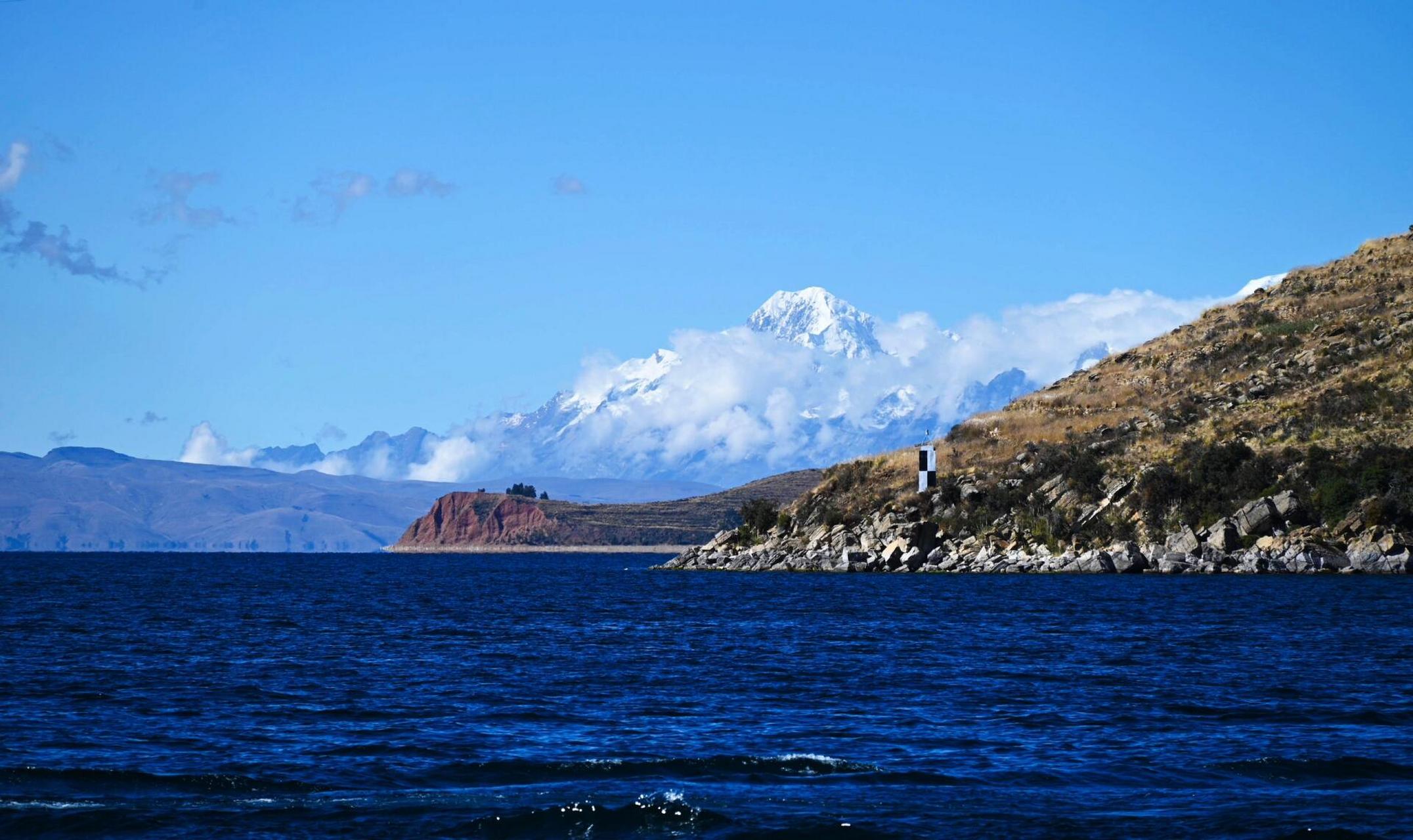 titicaca的的喀喀湖～南美洲印第安最美湖泊 titicaca 一个可以看雪山