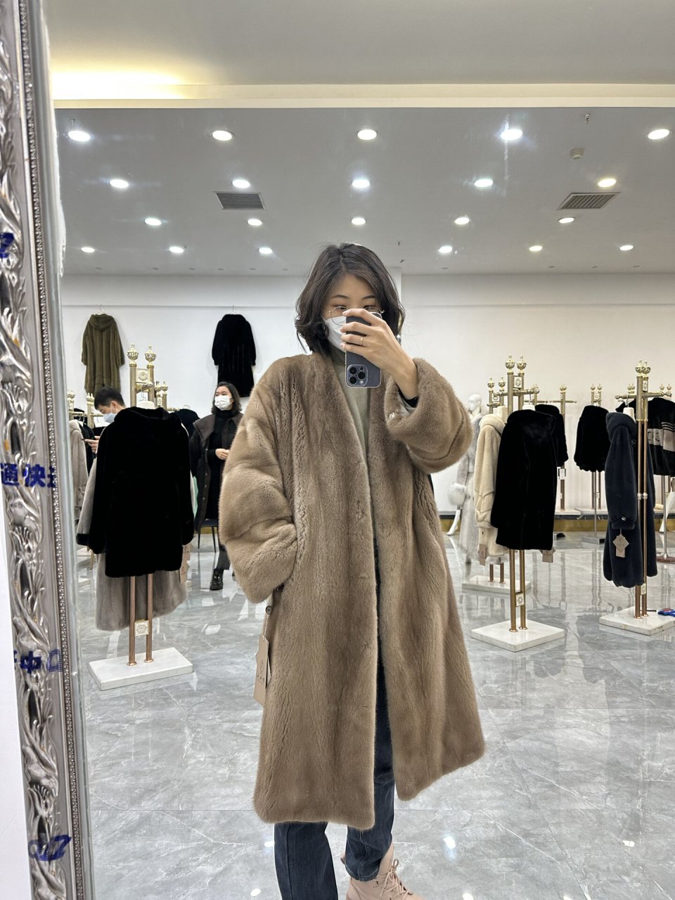 佟二堡买貂攻略 新婚后在东北过的第一个年,婆婆说要给我买个貂,现在