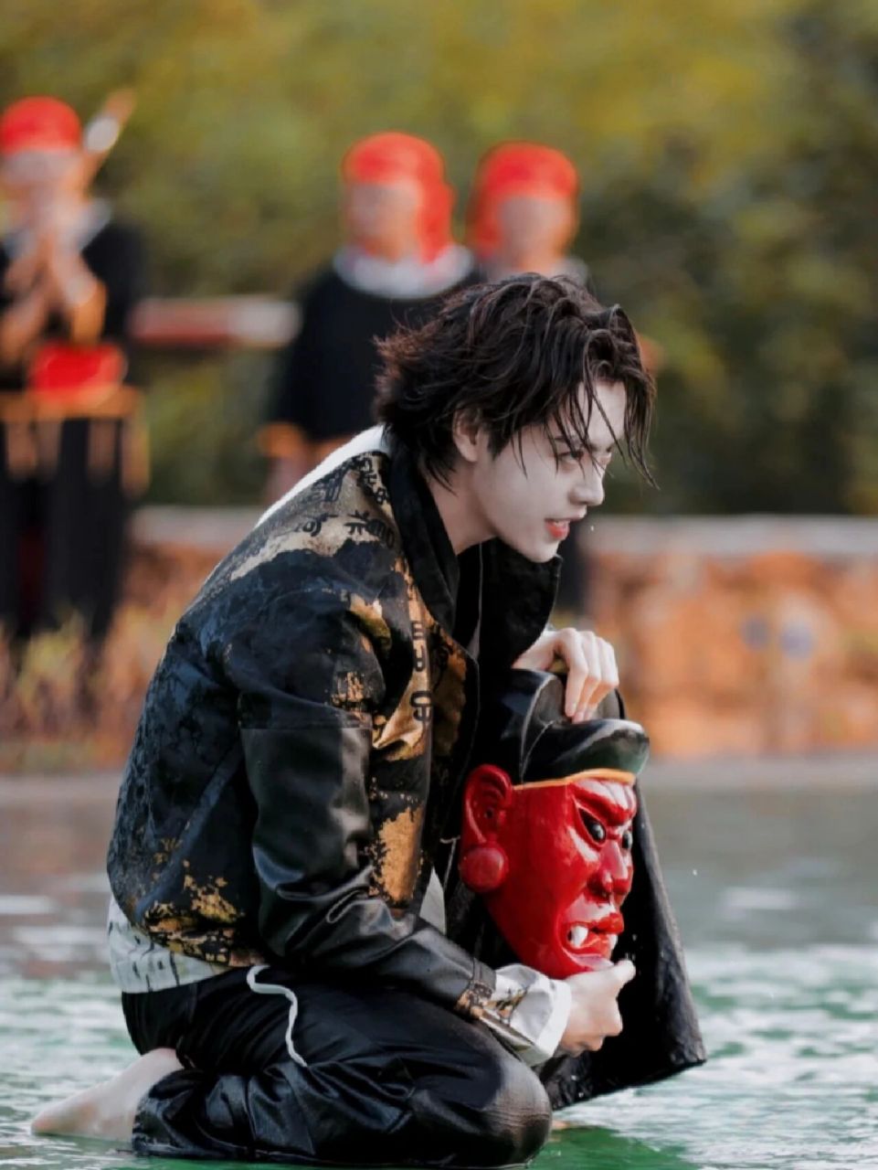 肖宇梁|被偷走的五年7373 梁湾是《沙海》的一个角色,她曾经看着