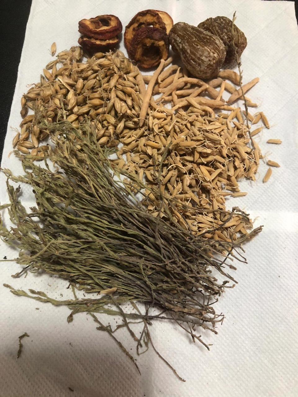 小儿百病,积食为先 独脚金,别名疳积草,被称为草中黄金.