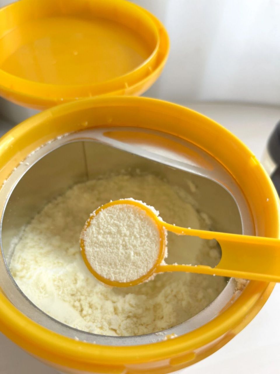 娃喝的奶粉,还是新鲜的好6015 有了娃后,喜欢各种囤东西 囤奶粉囤