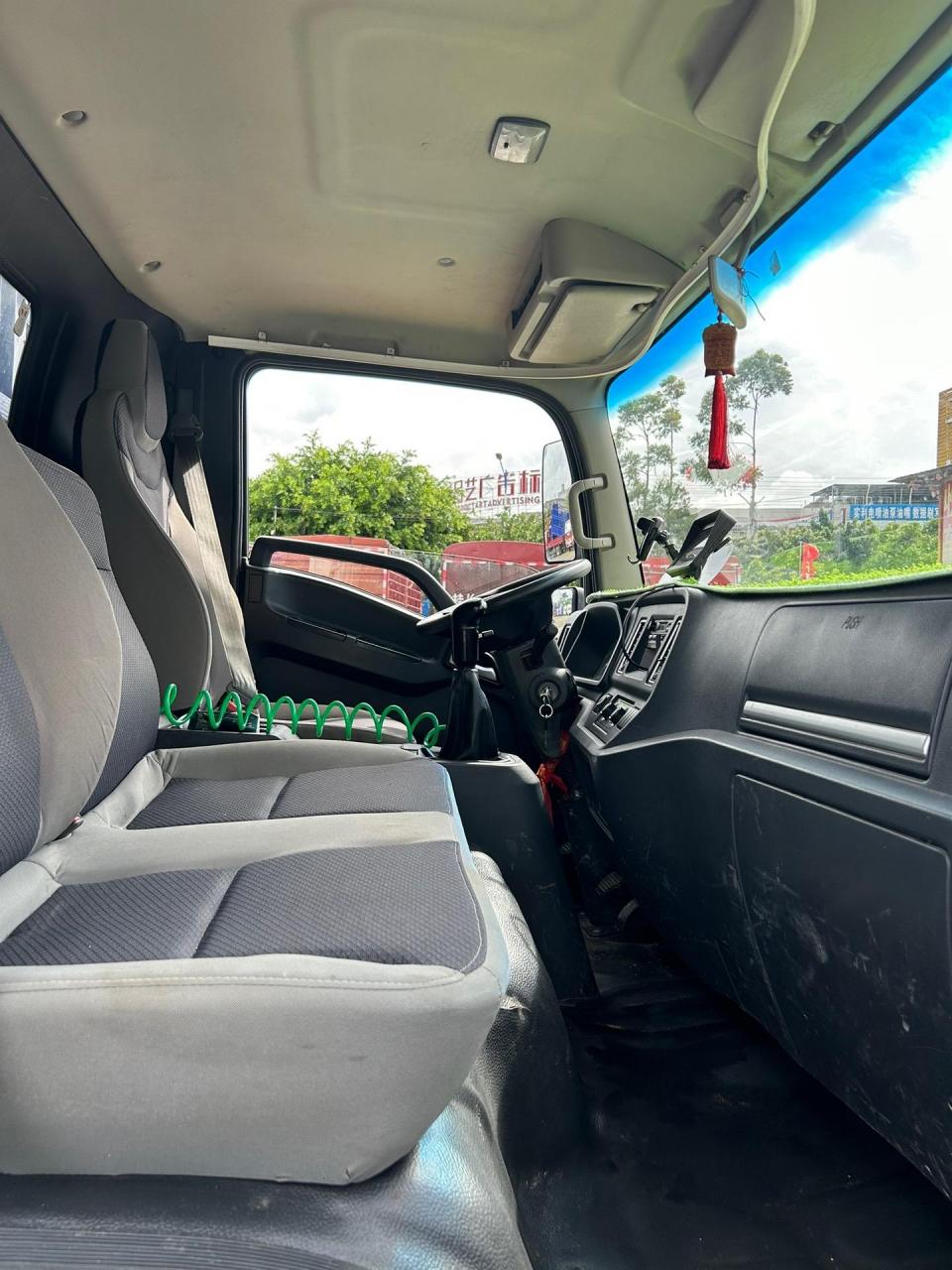 新到:  2020年11月重汽王牌瑞狮 搭载:  玉柴4s发动机   160匹马力