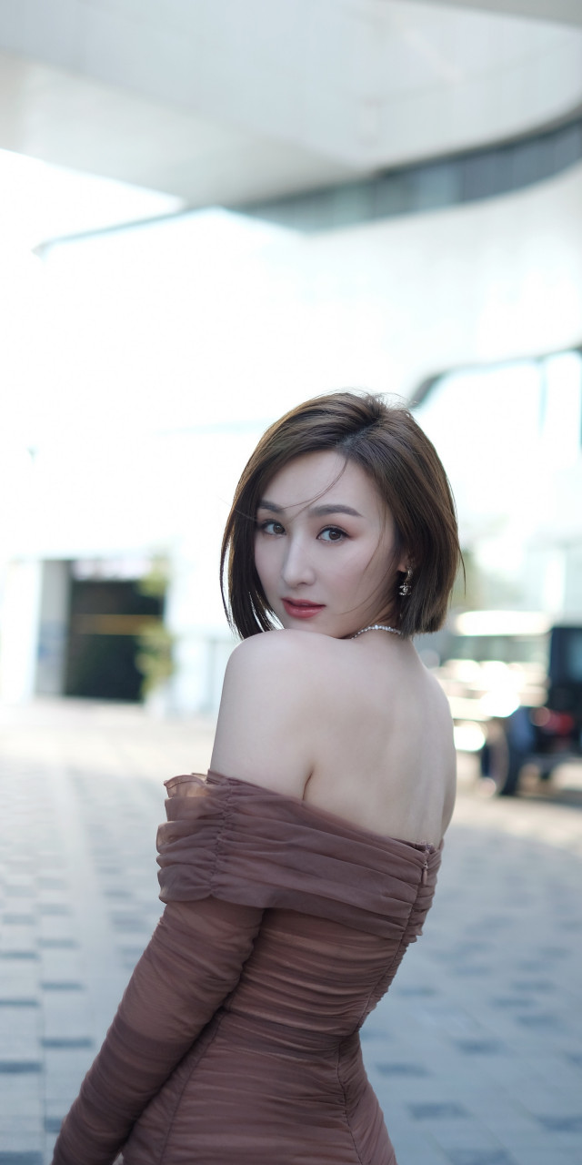 高海宁短发美背柔美写真壁纸