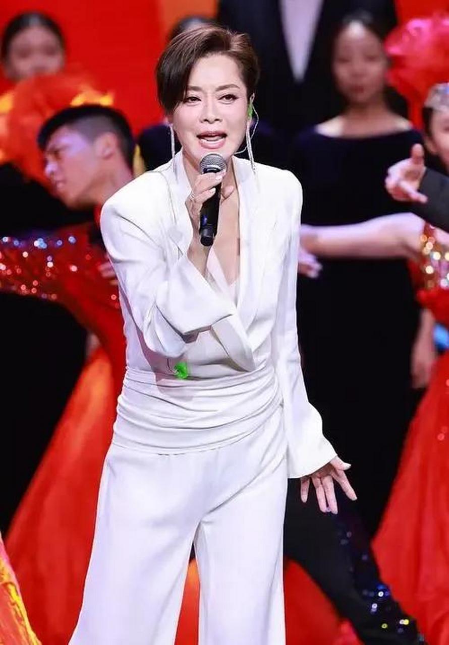 娱乐聚焦 如何评价毛阿敏的《相思》?毛阿敏的唱功是什么水平?