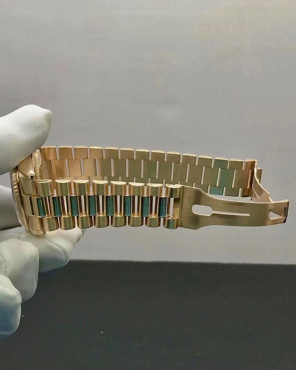 劳力士星期日历型系列118238 18k黄金材质 黑盘大包钻 老扣内圈无内影