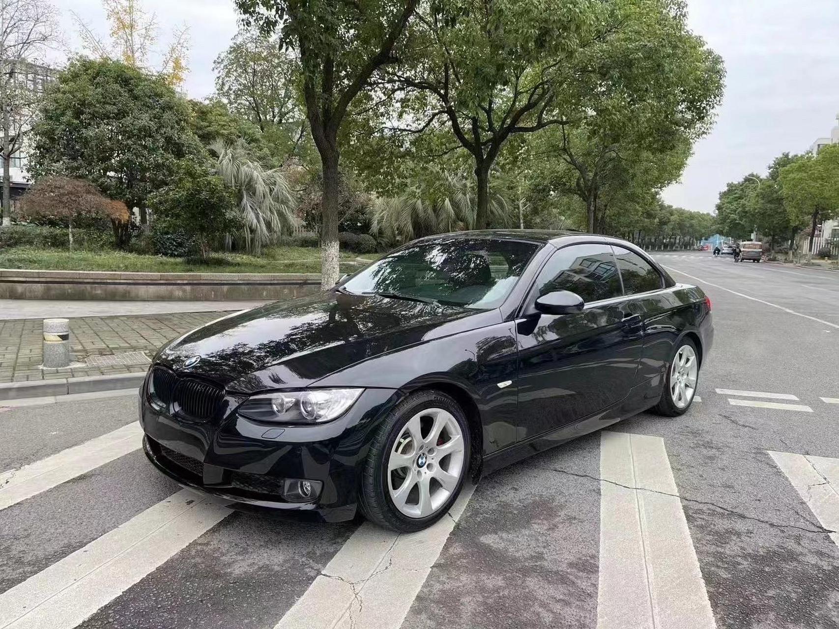 新到09年10月进口宝马330i 硬顶敞篷轿跑 新车完税80多万拉风小跑车