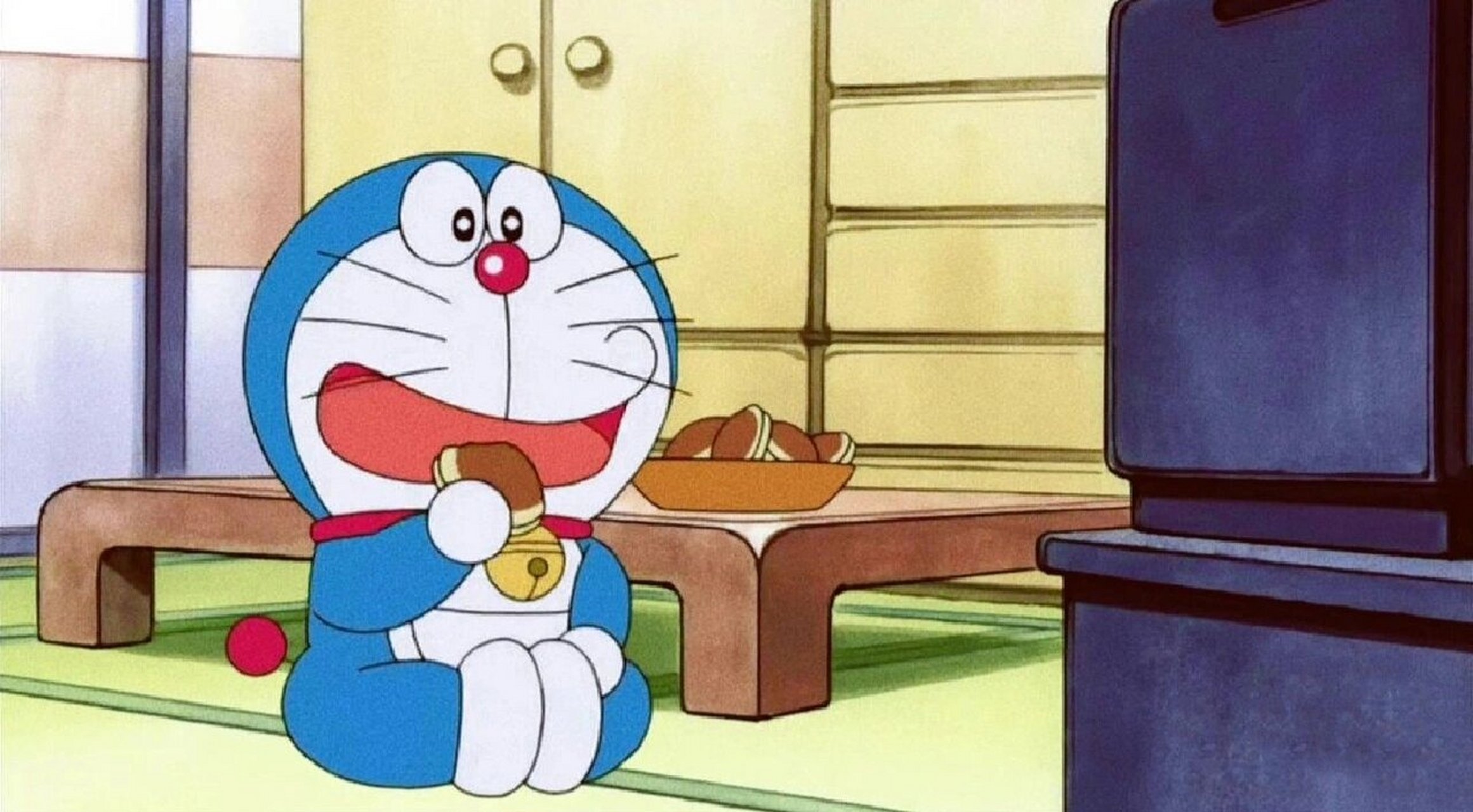 蓝胖子看电视94表情包