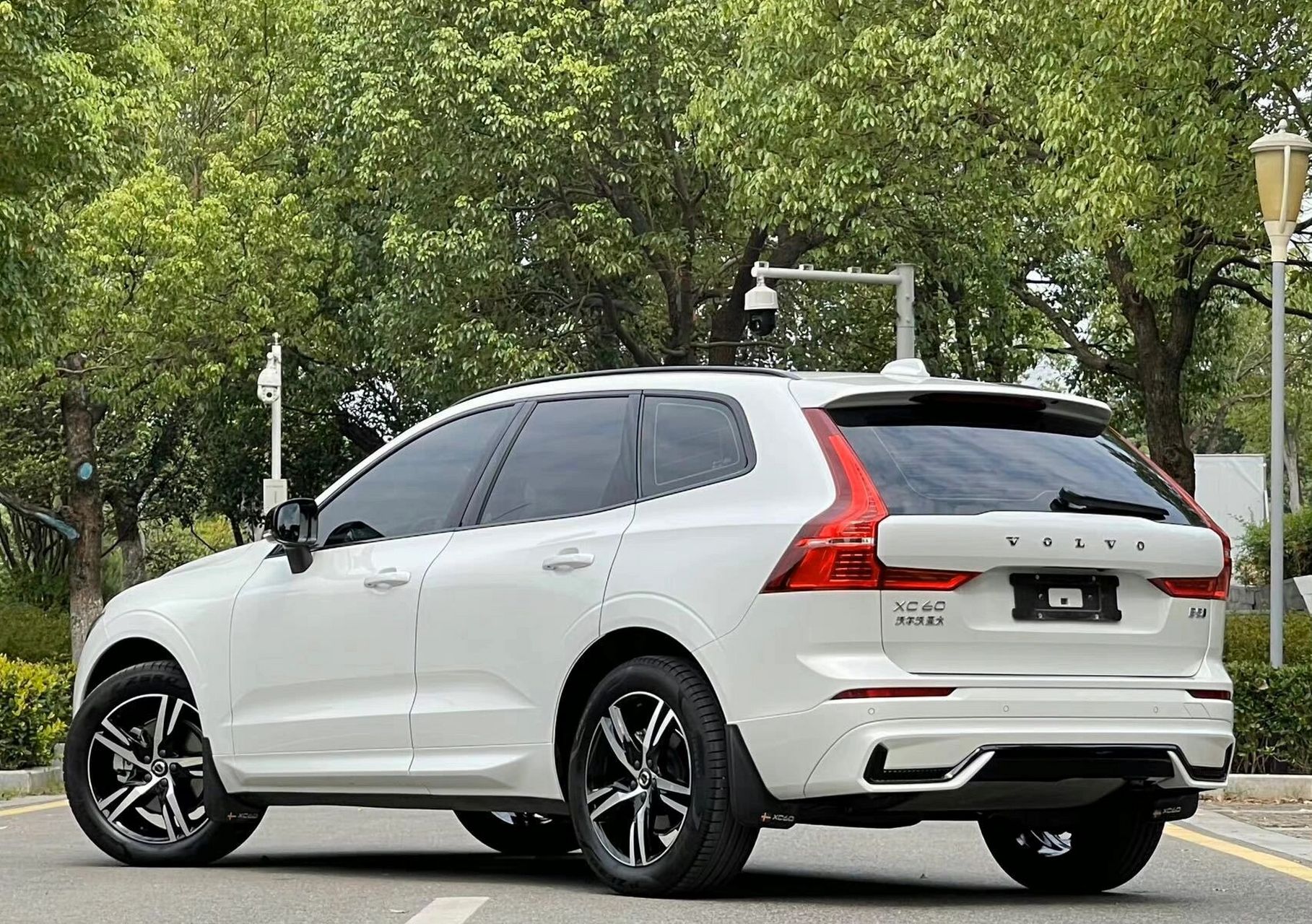 沃尔沃xc60 智远运动版 车型信息: 2022款 xc60智远运动版 新车售价