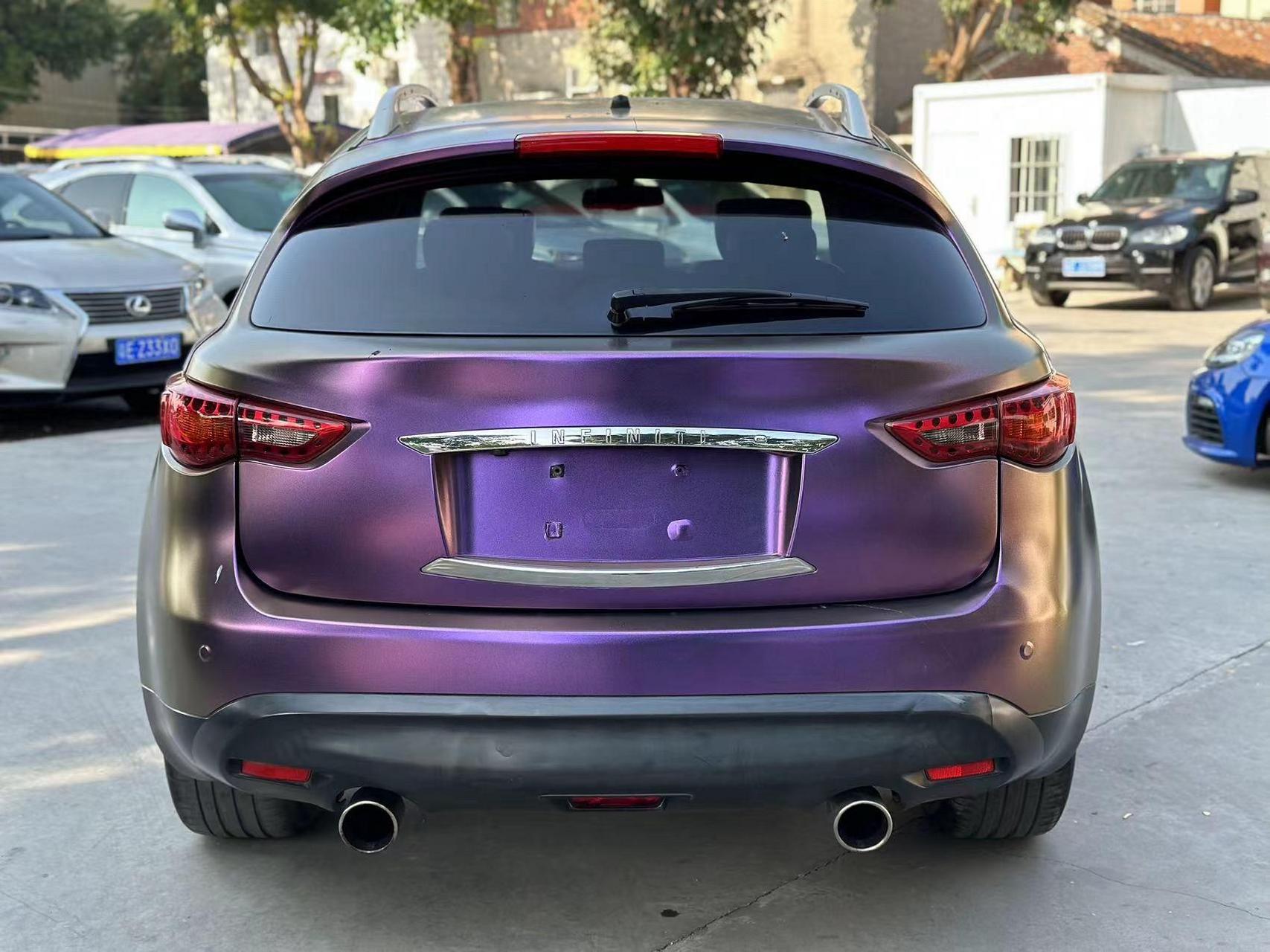 10年12月英菲尼迪fx35超越版,顶配电动记忆座椅,天窗,bose音响,吸顶