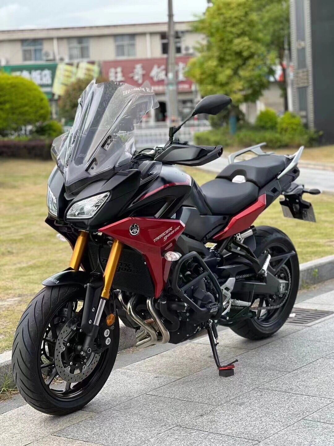 雅马哈900gt 2022年上牌 雅马哈 tracer 900gt 7000多公里 加装givi护