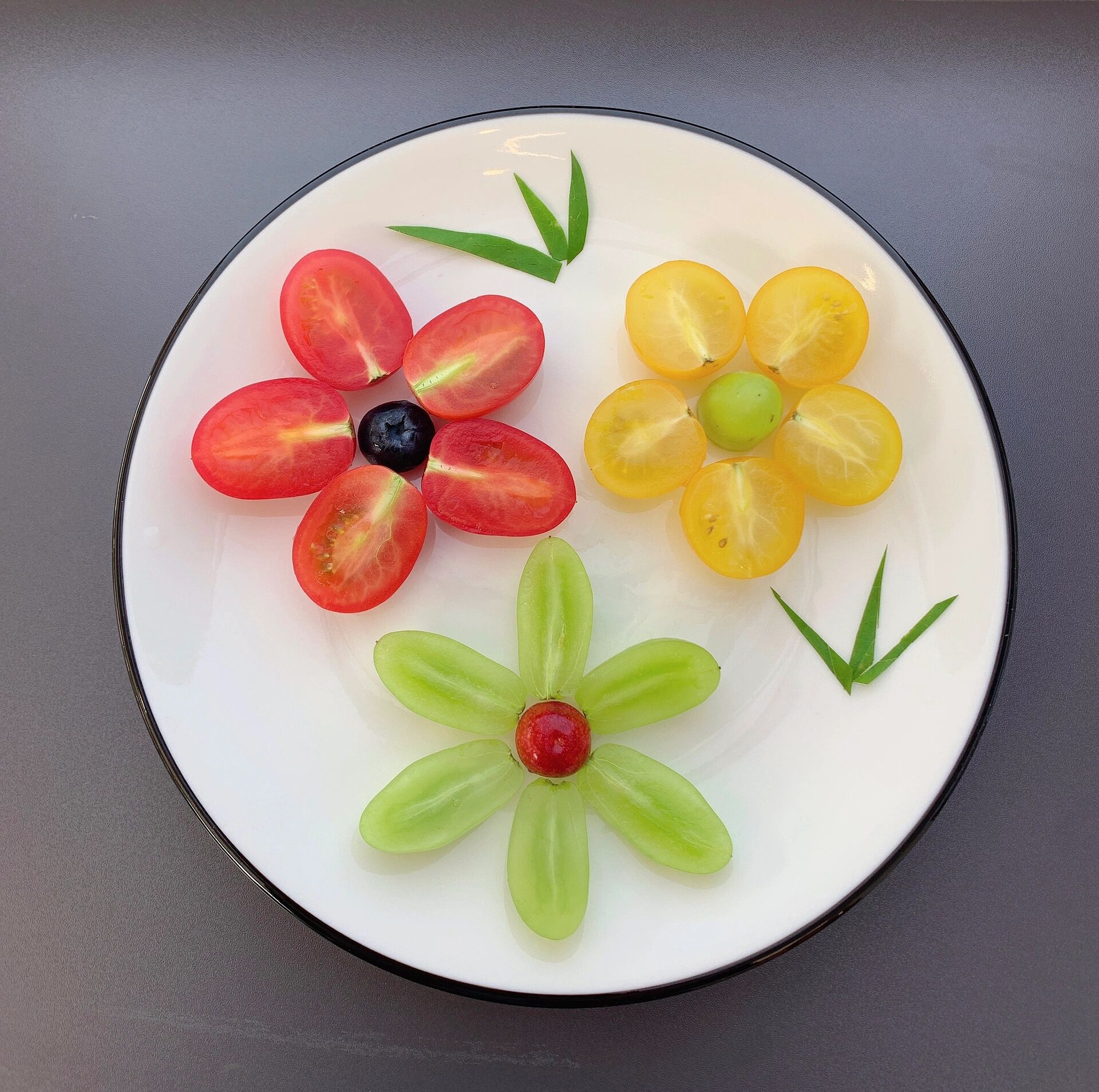 简单易学的高颜值水果拼盘