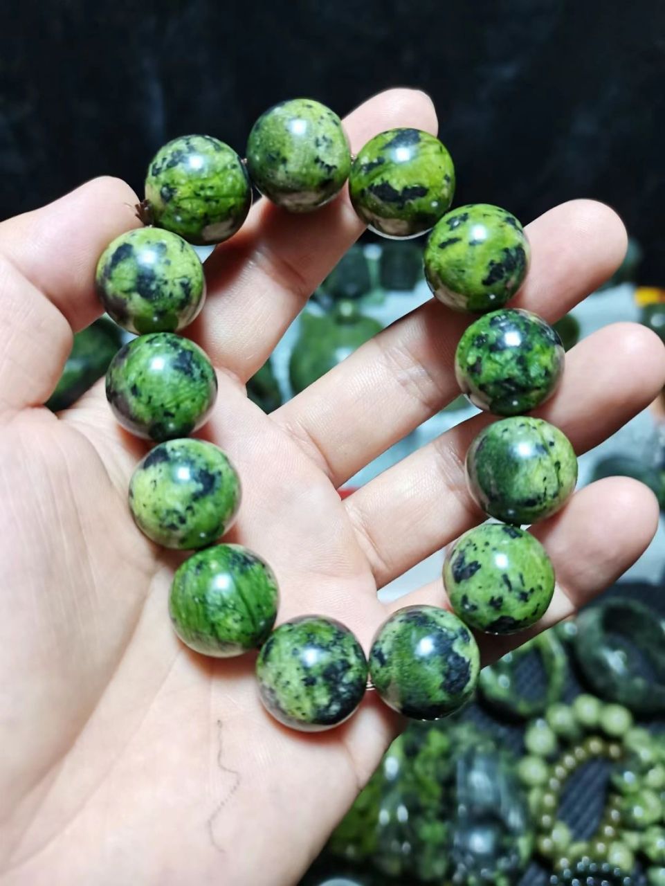 藏玉药王石手串 藏玉药王石精品西瓜绿能量养生保健