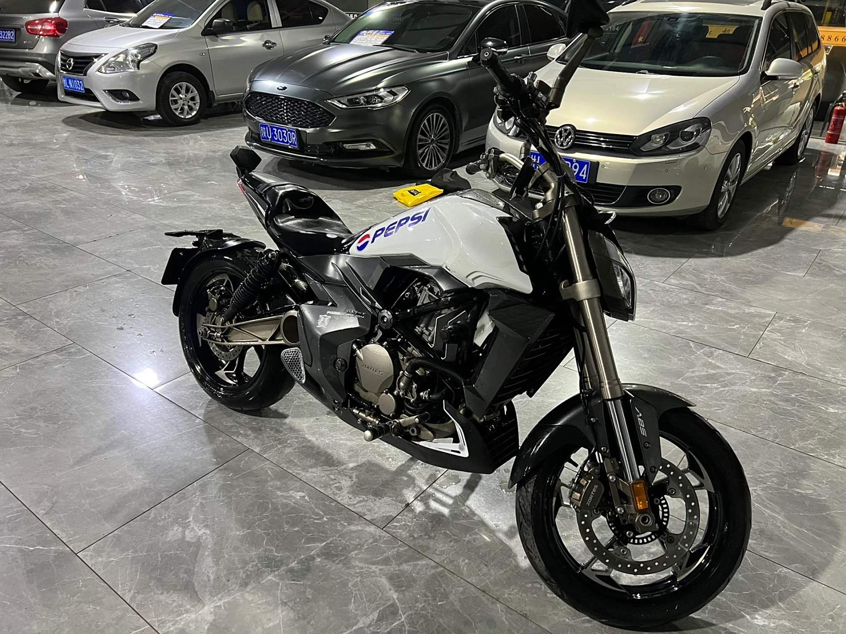 19年升仕310v  加装二代电控  无钥匙启动 前后abs 液晶仪表