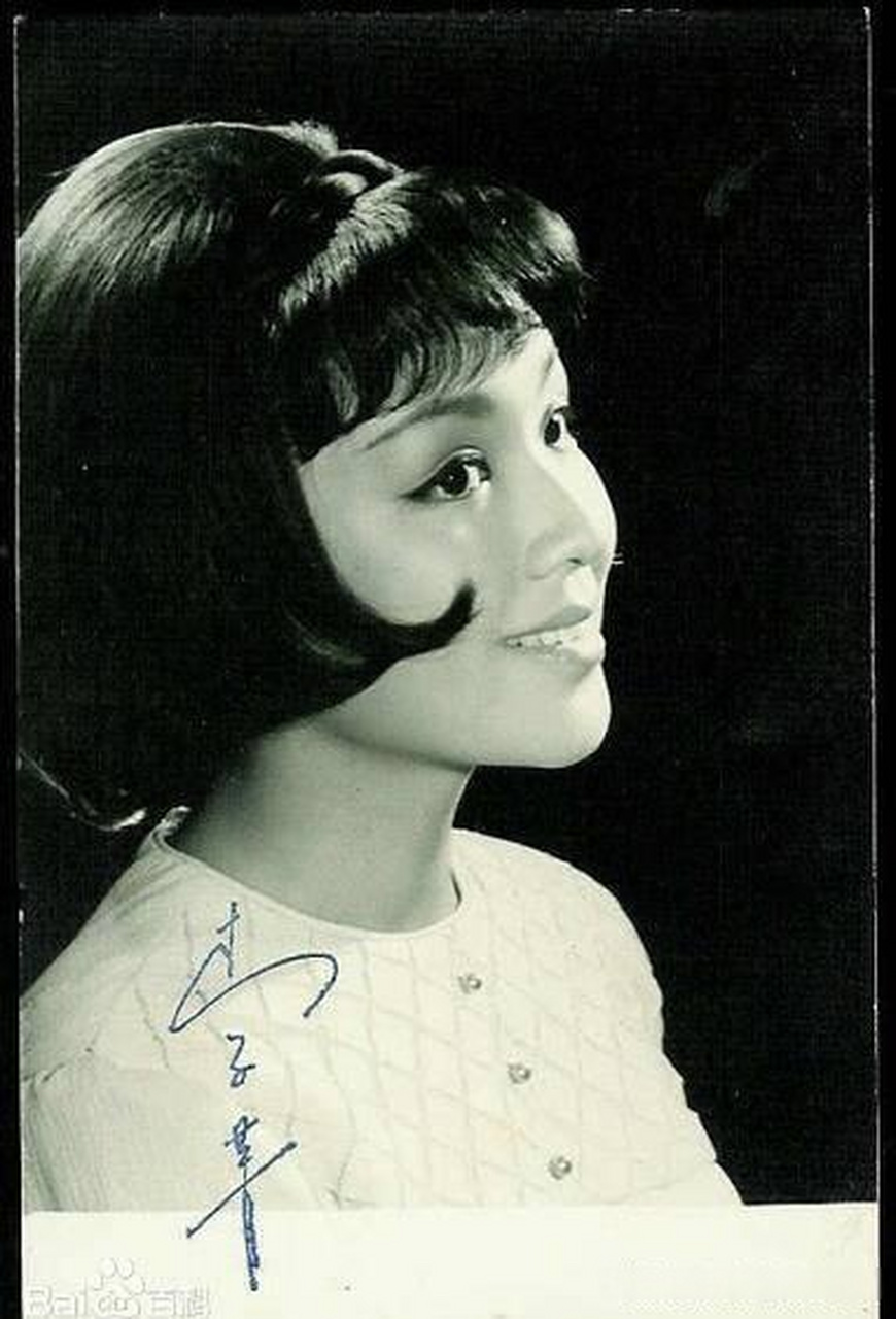 2018年,林青霞和老牌红星汪玲吃饭,一人点了两片响螺片,结账三千块.