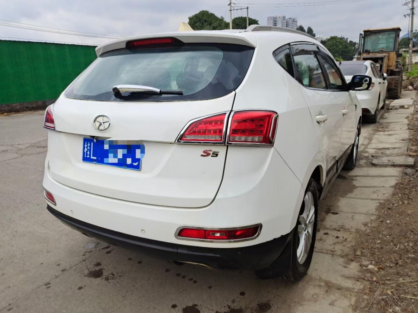 江淮13年车型轿车
