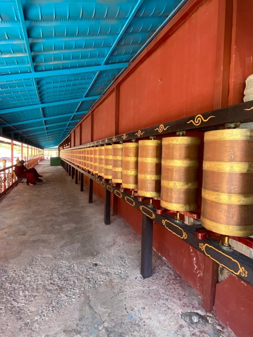 玉树禅古寺 青海省玉树市禅古寺:得名于寺院附近的一块花色磐石.