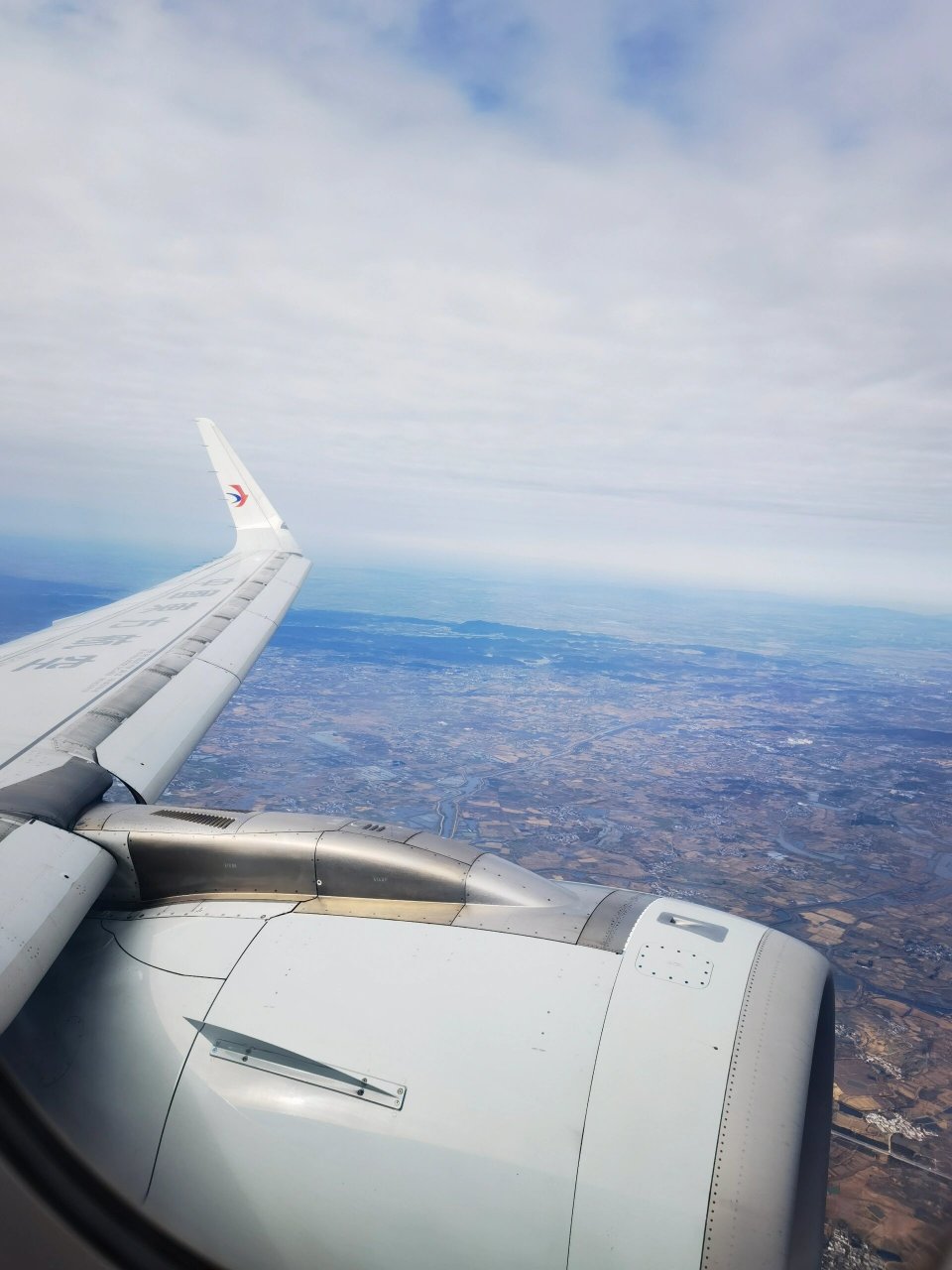 东航,空客20n机型选座 选了比较靠前的位置,带娃上下机比较方便,33a