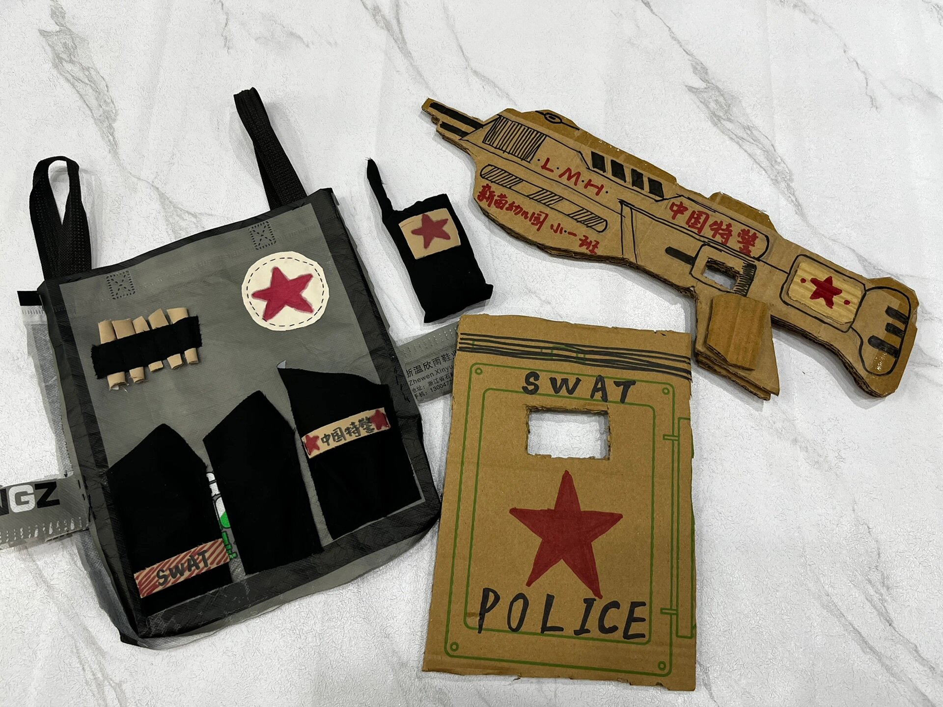 男孩儿的快乐,幼儿园特警环保服装