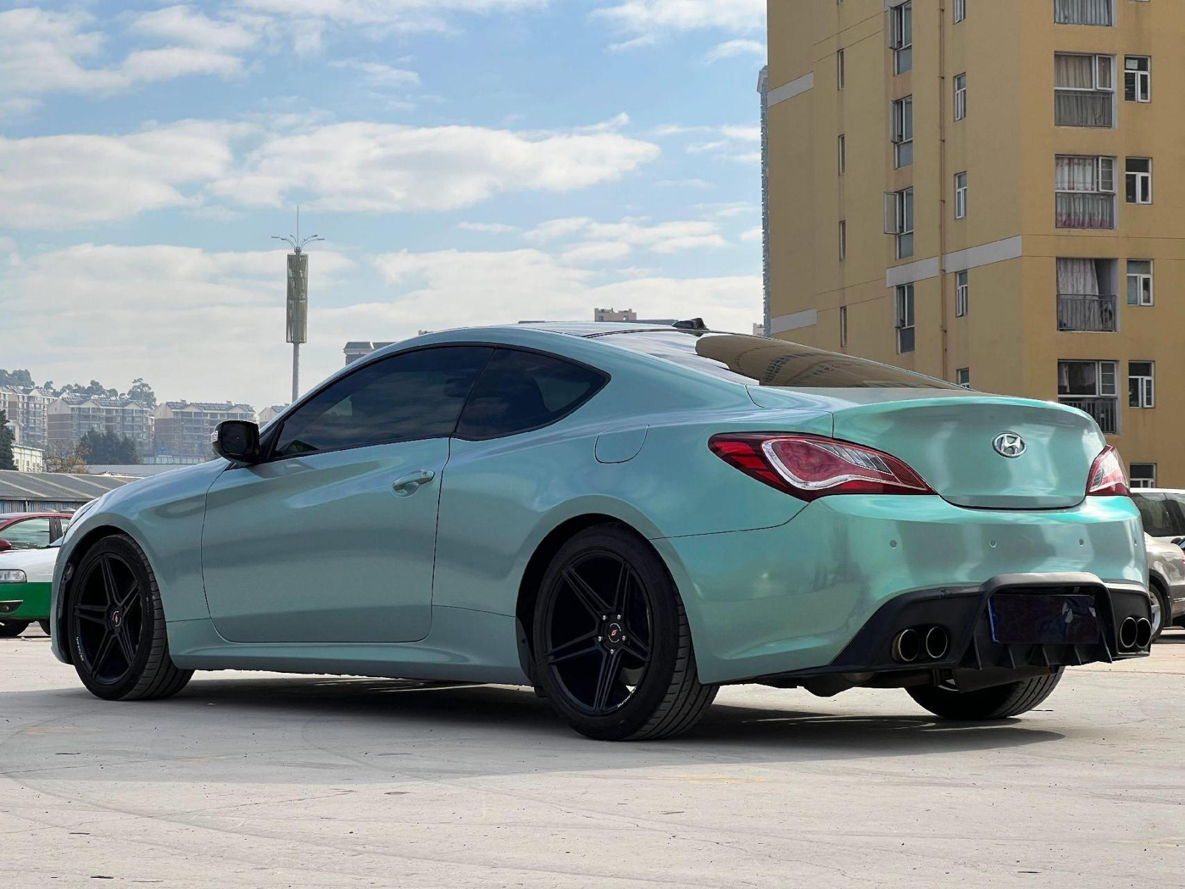 后驱跑车 现代劳恩斯酷派  12款2.0.后驱跑车 现代劳恩斯酷派  12款2.