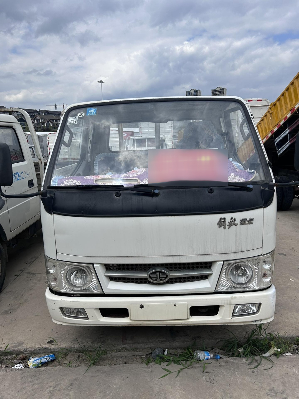 喜欢便宜平板车的老板看过来了 14年 解放微卡 一排半 柴油