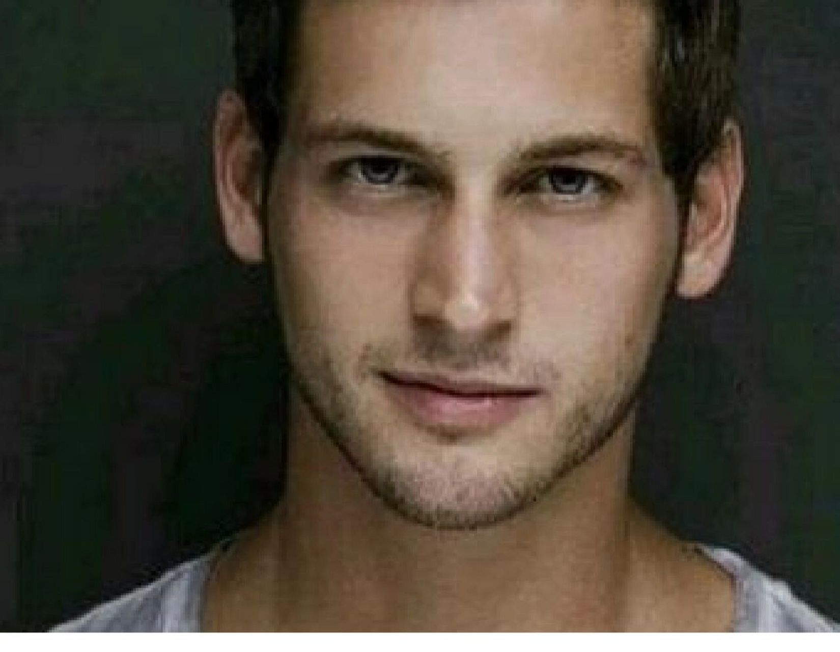 一个好的承浆位很重要,凹陷度决定了一个人的好酒量.