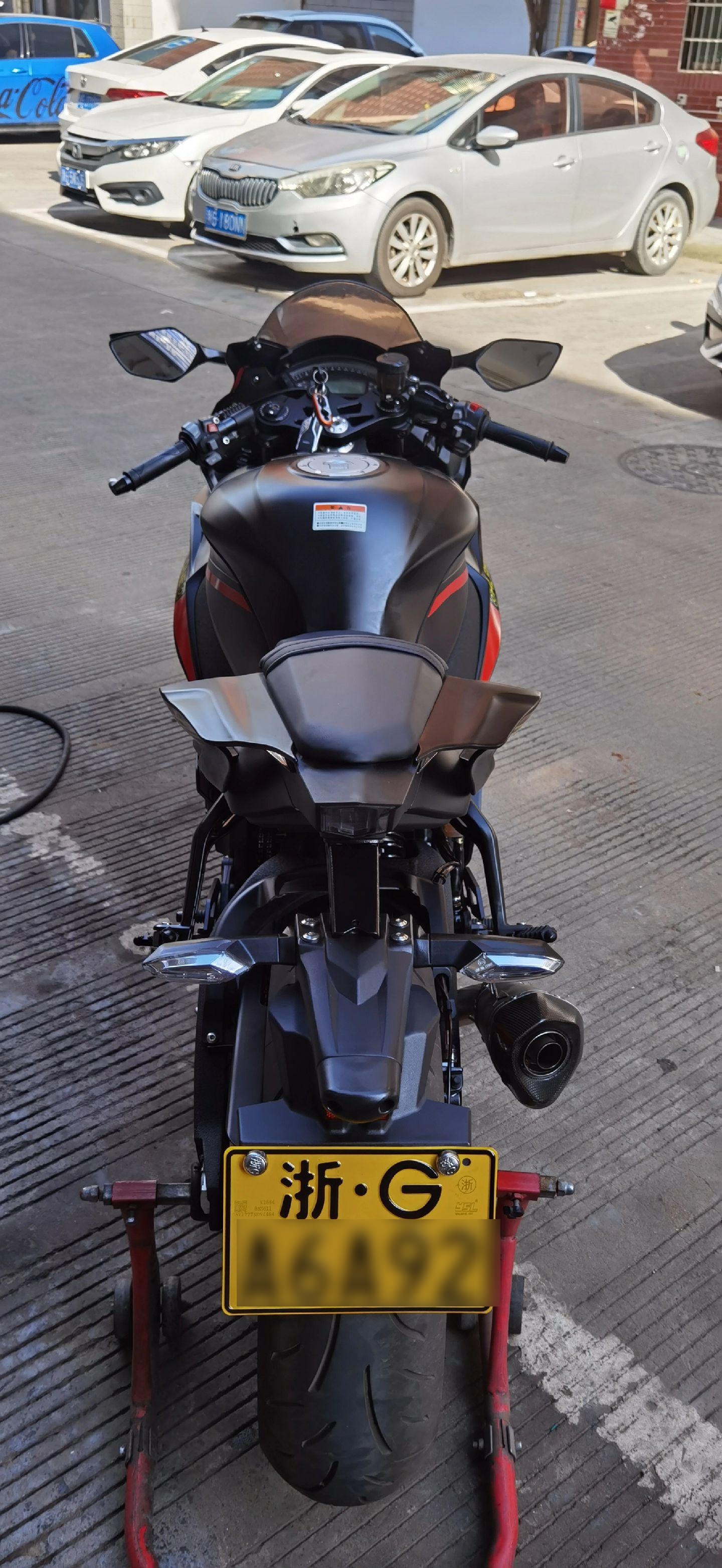 华鹰r6准新车