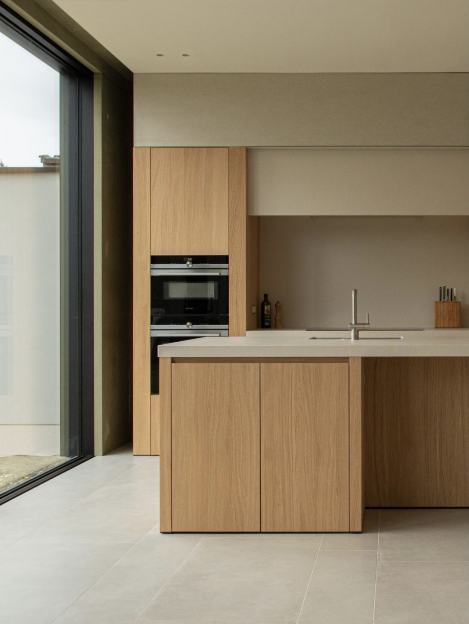 当极简与侘寂相遇96原木也很高级|木纹橱柜 - 我家开放式厨房做浅色