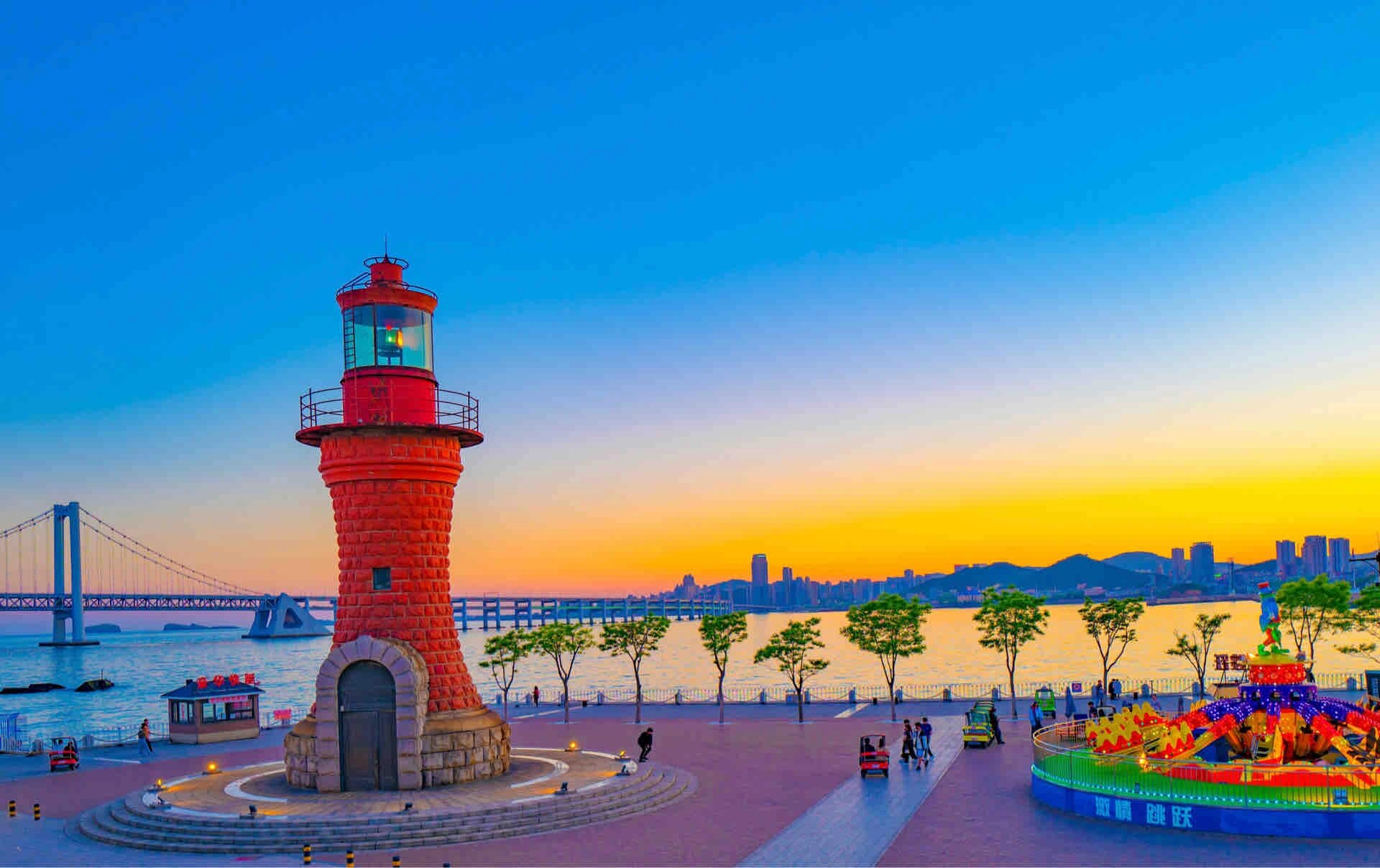 大连星海广场灯塔