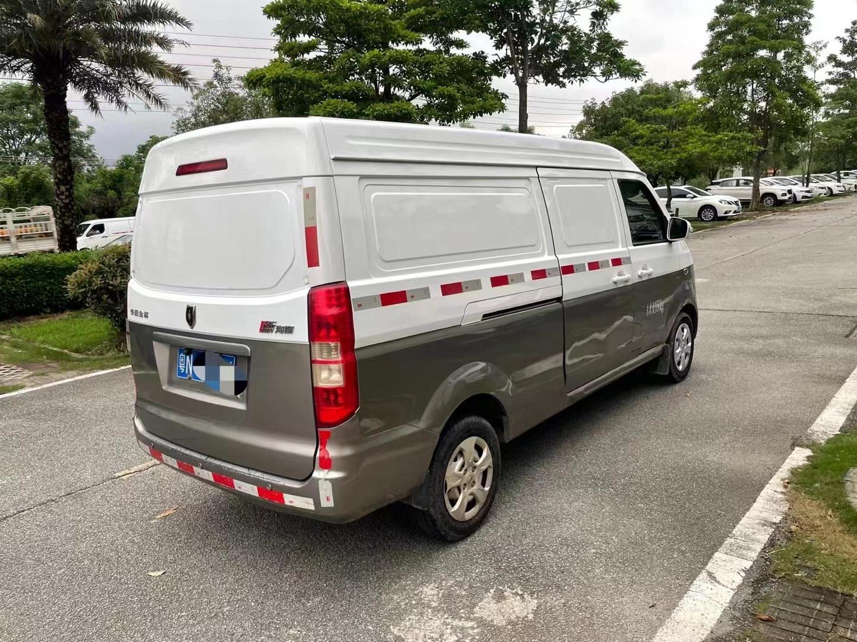 19年12月金杯小海狮面包车,1.