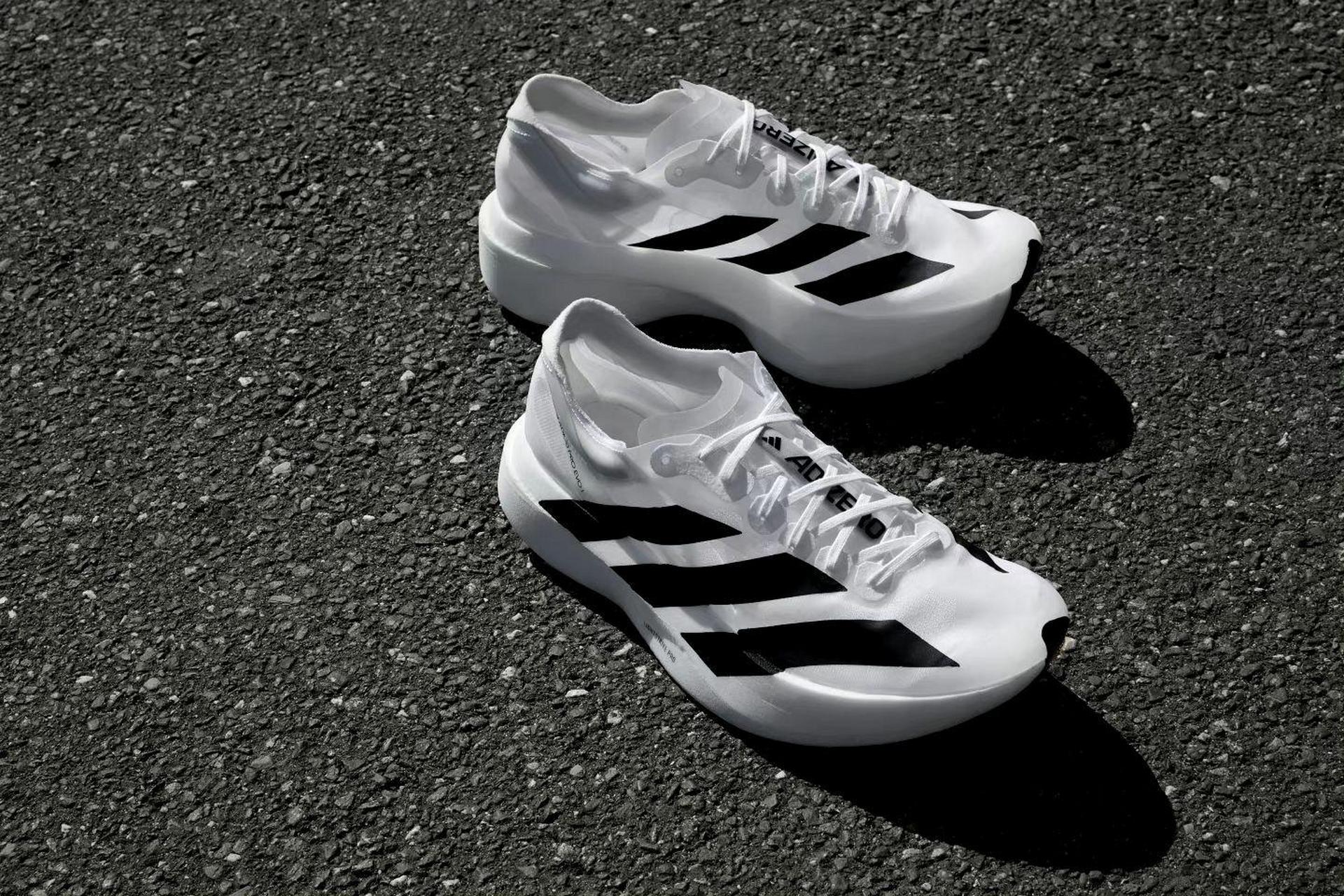 adidas adizero adios pro evo1,42.5码只有138克.