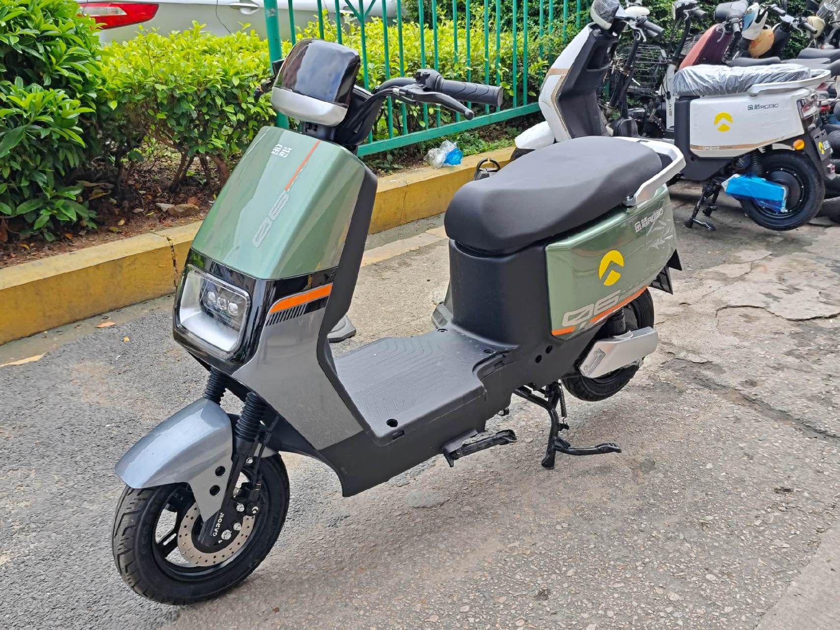 金箭电动车赛耀 rg130的整车参数如下:   - 尺寸方面:车身尺寸为