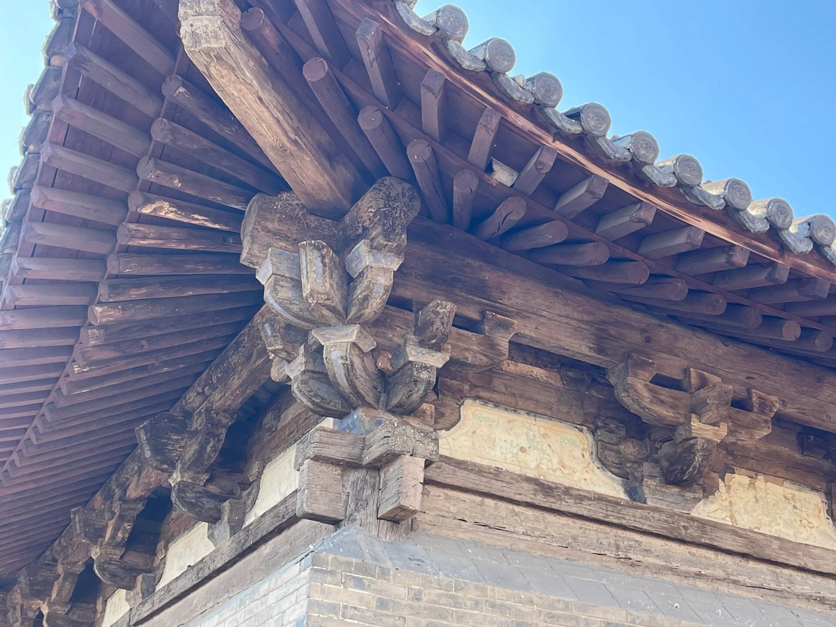 大同浑源县荆庄大云寺 荆庄大云寺(国五)位于浑源县东坊城乡荆庄村.