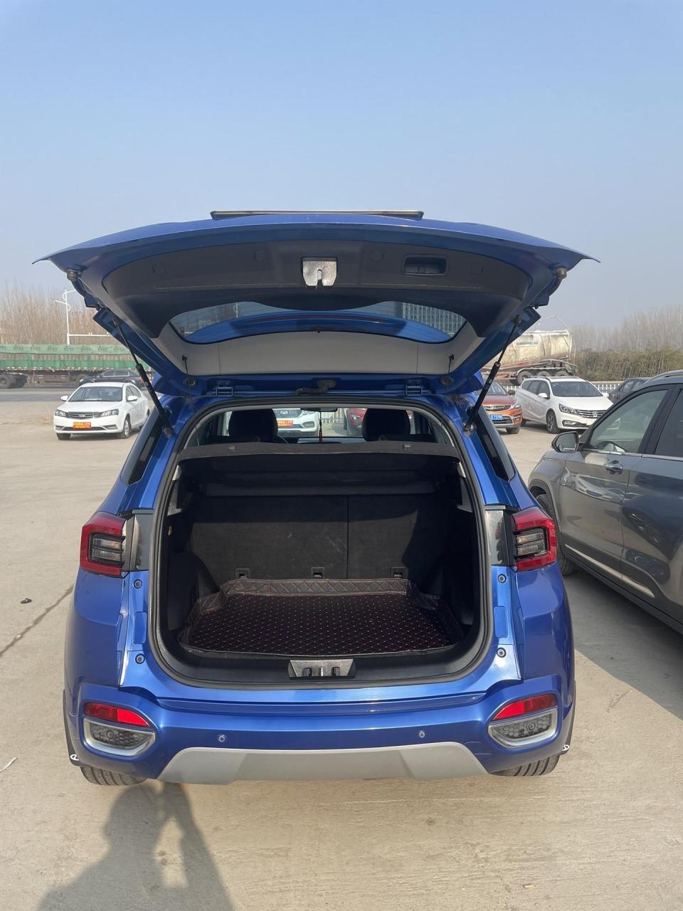 2019年奇瑞瑞虎5x.手动挡高配1.