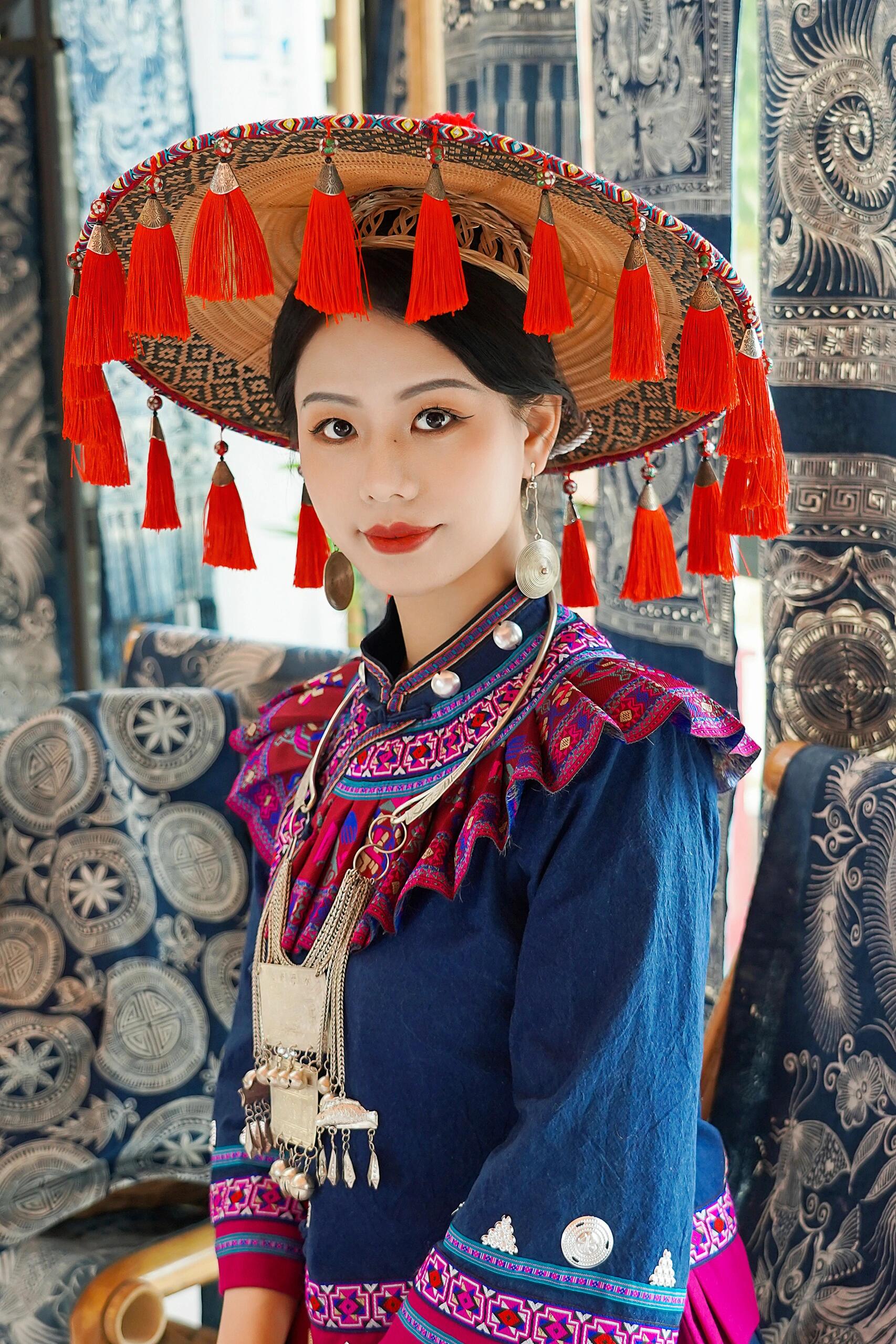 毛南族|感受下小姐姐的美貌冲击.