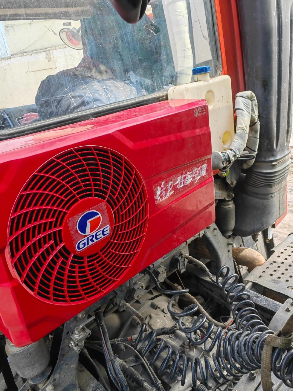 格力驻车空调价格不高,大量安装中