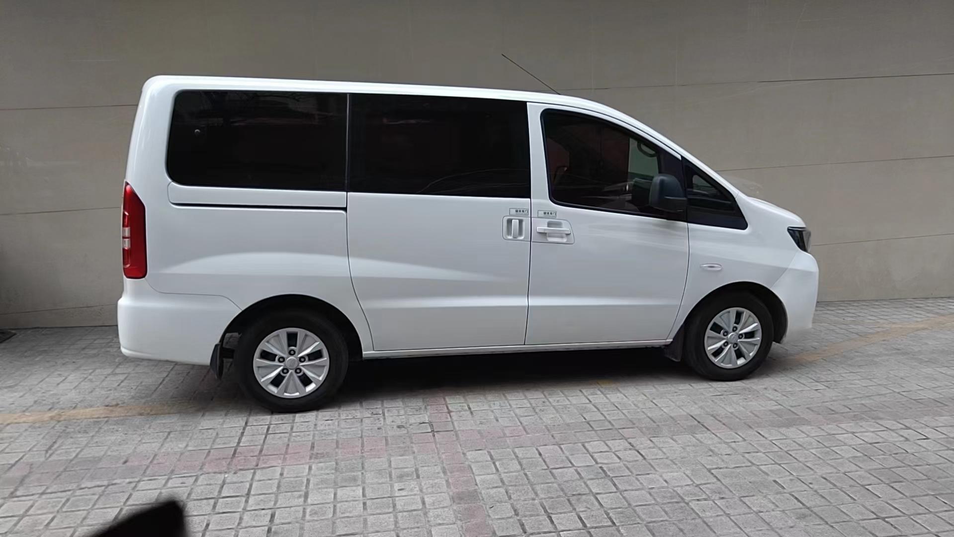 最新到店七座mpv,江淮瑞风m3,1.6手动档带大屏导航中央空调.