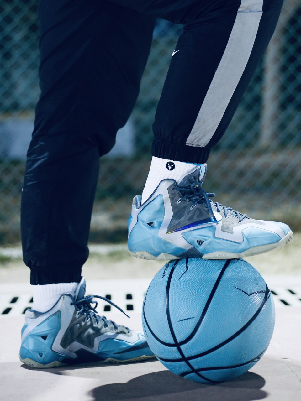 lbj11 第二弹 拍的照片足够多,就能还能发一次一次 经典老鞋不用介绍